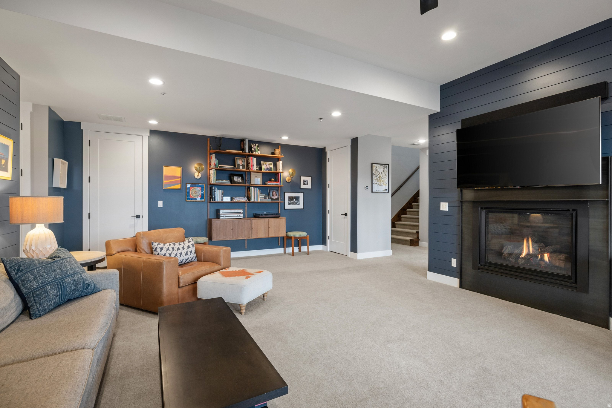 711 N RED LEDGES BLVD