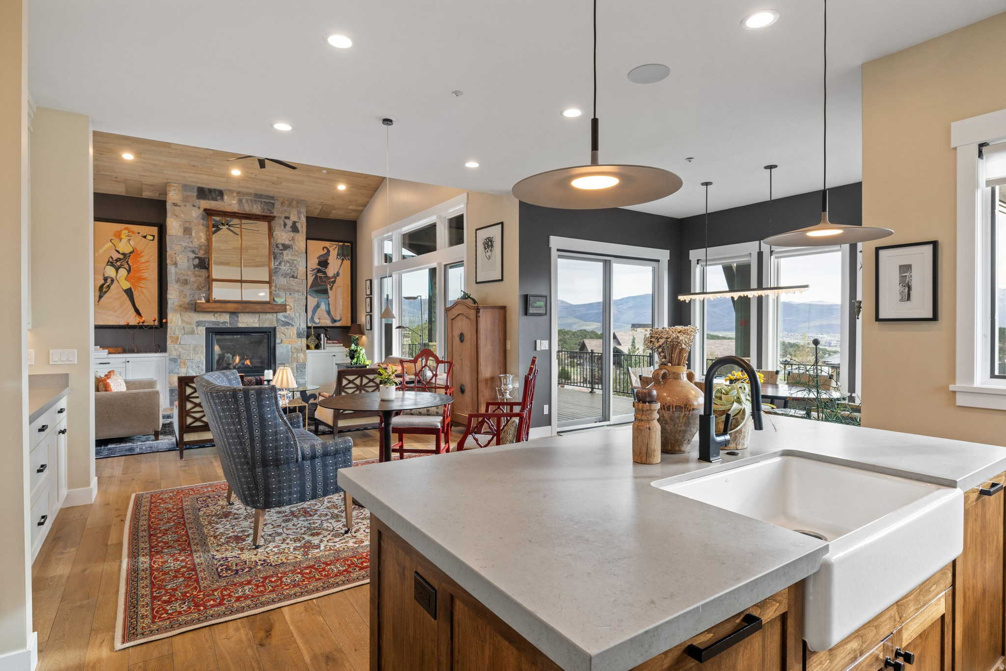 711 N RED LEDGES BLVD