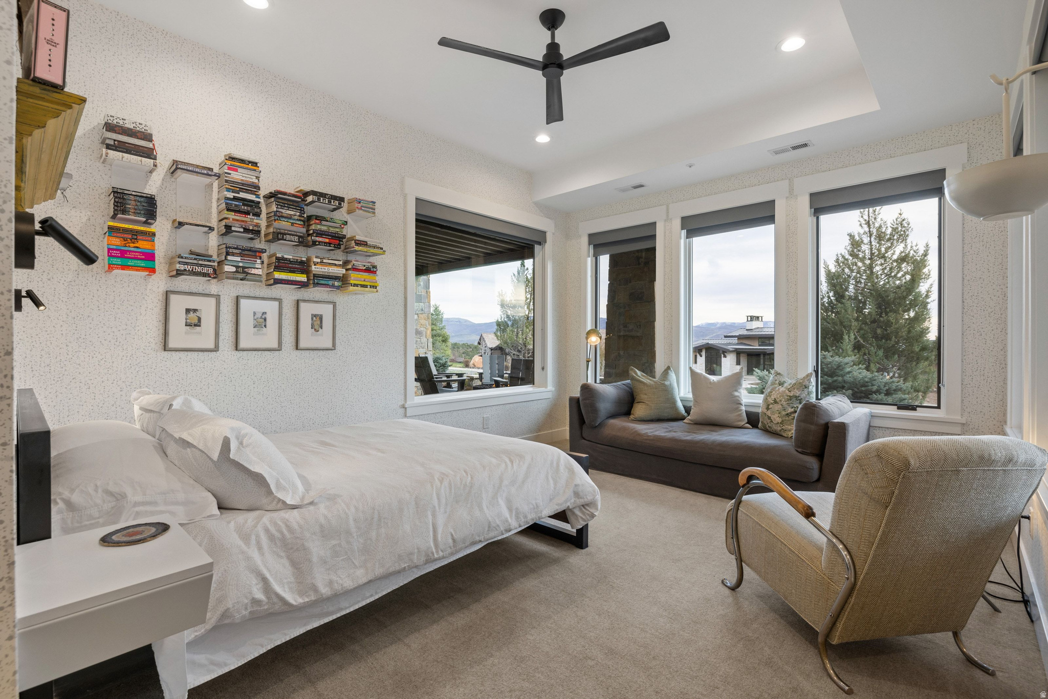 711 N RED LEDGES BLVD