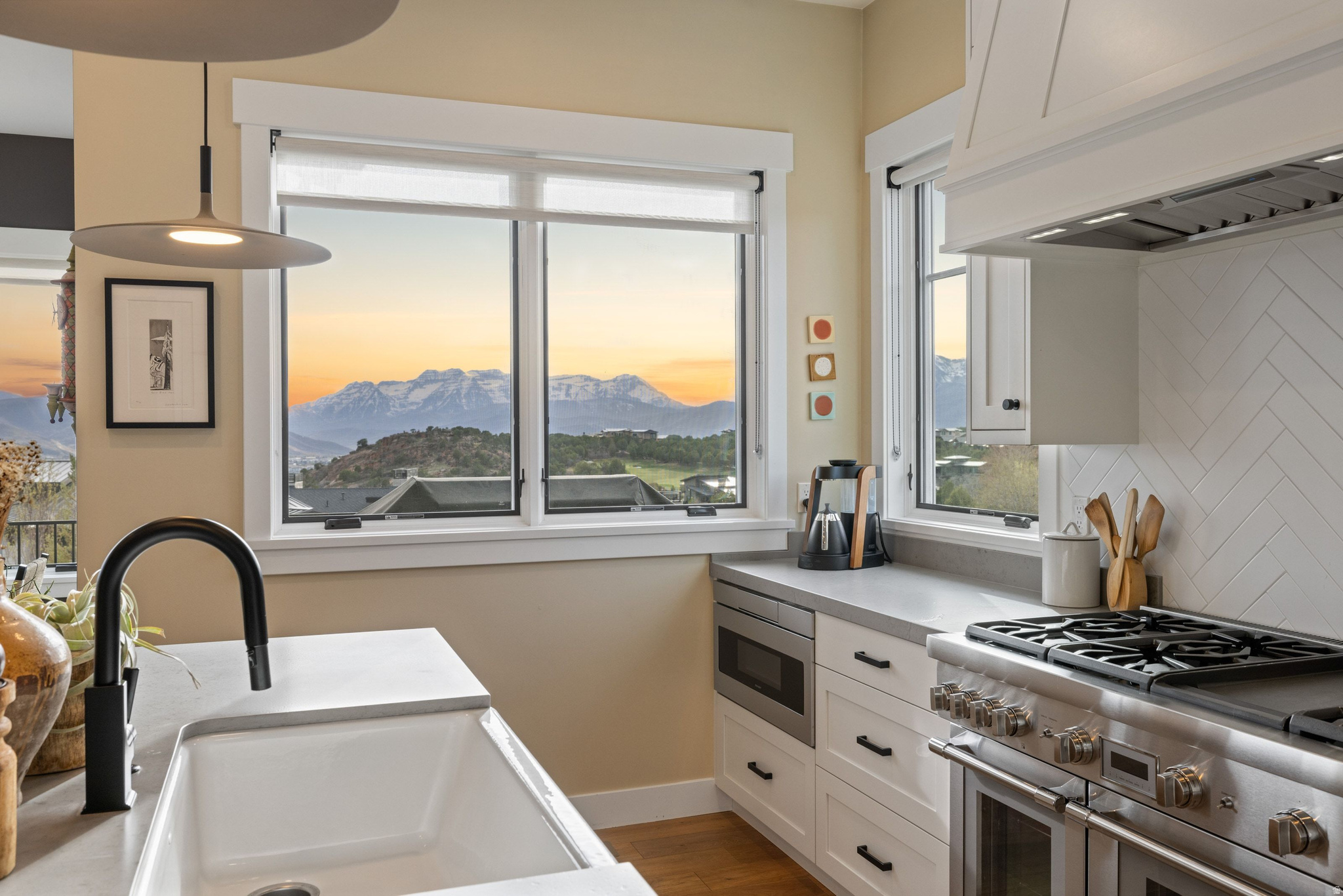 711 N RED LEDGES BLVD