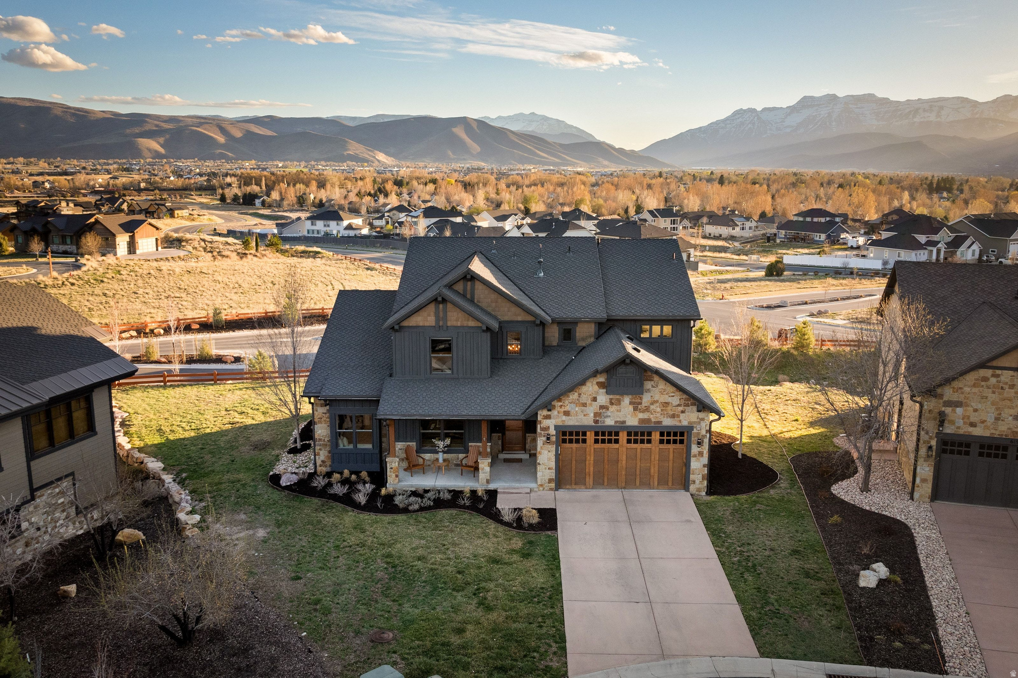 615 N HAYSTACK MTN DR