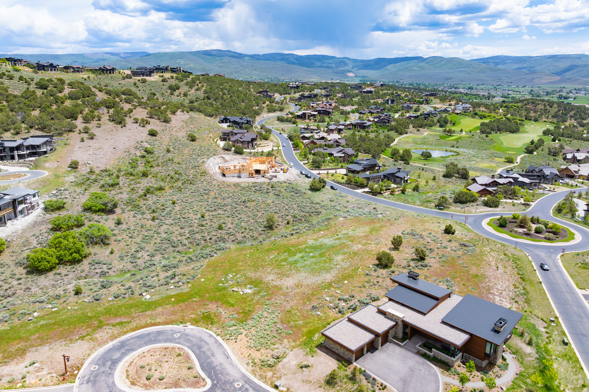 2034 E CHIMNEY ROCK WAY