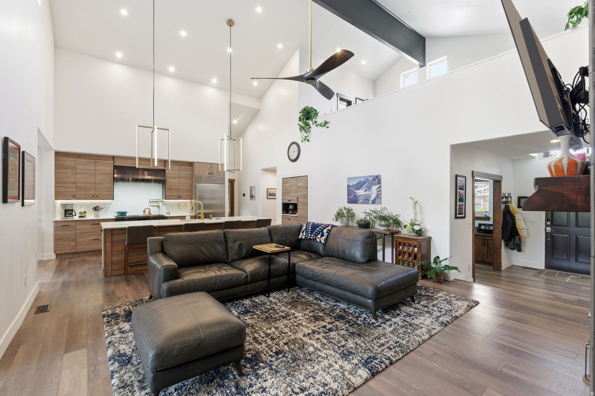 4721 WINCHESTER CT
