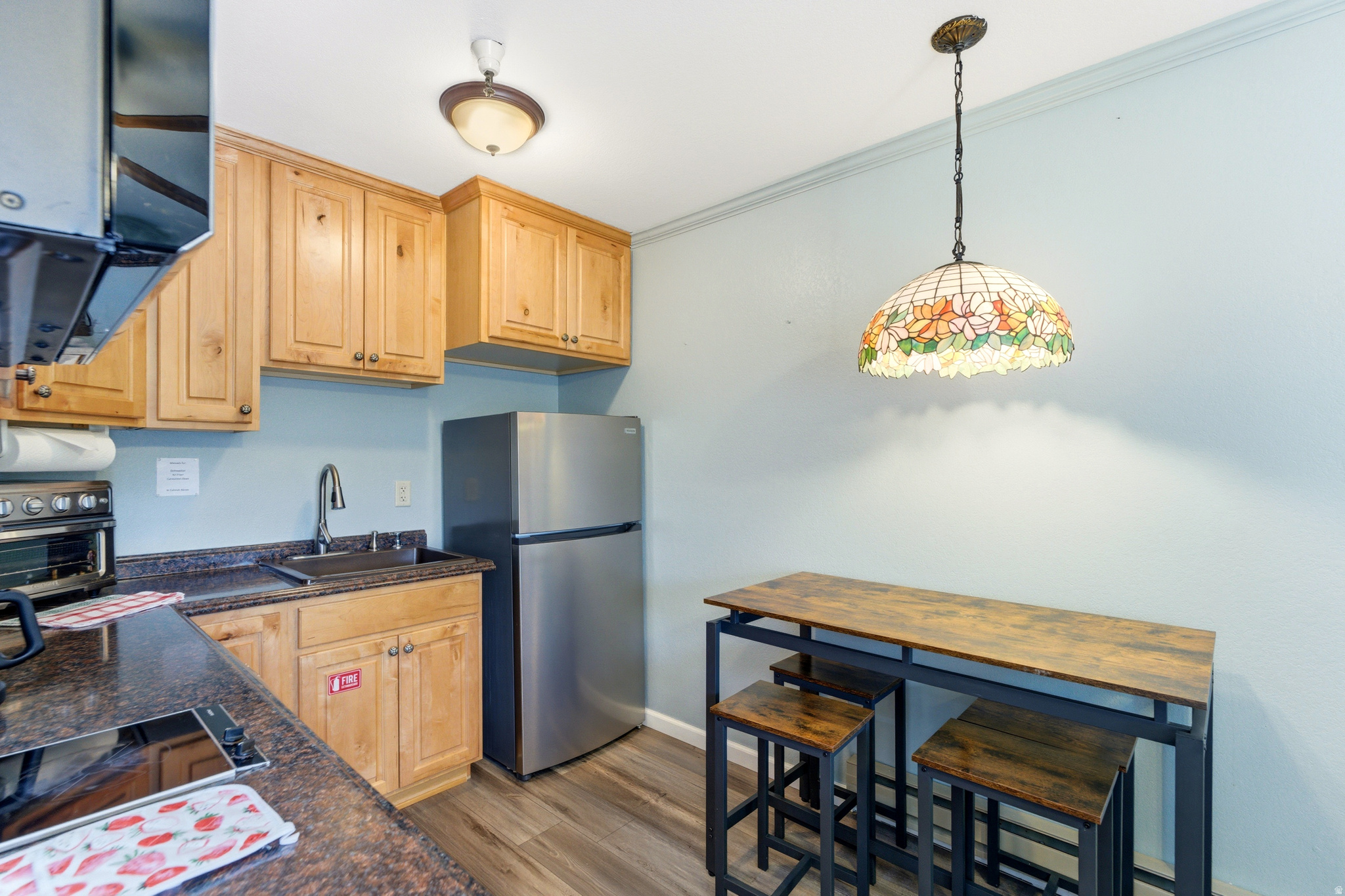 1940 PROSPECTOR AVE #423