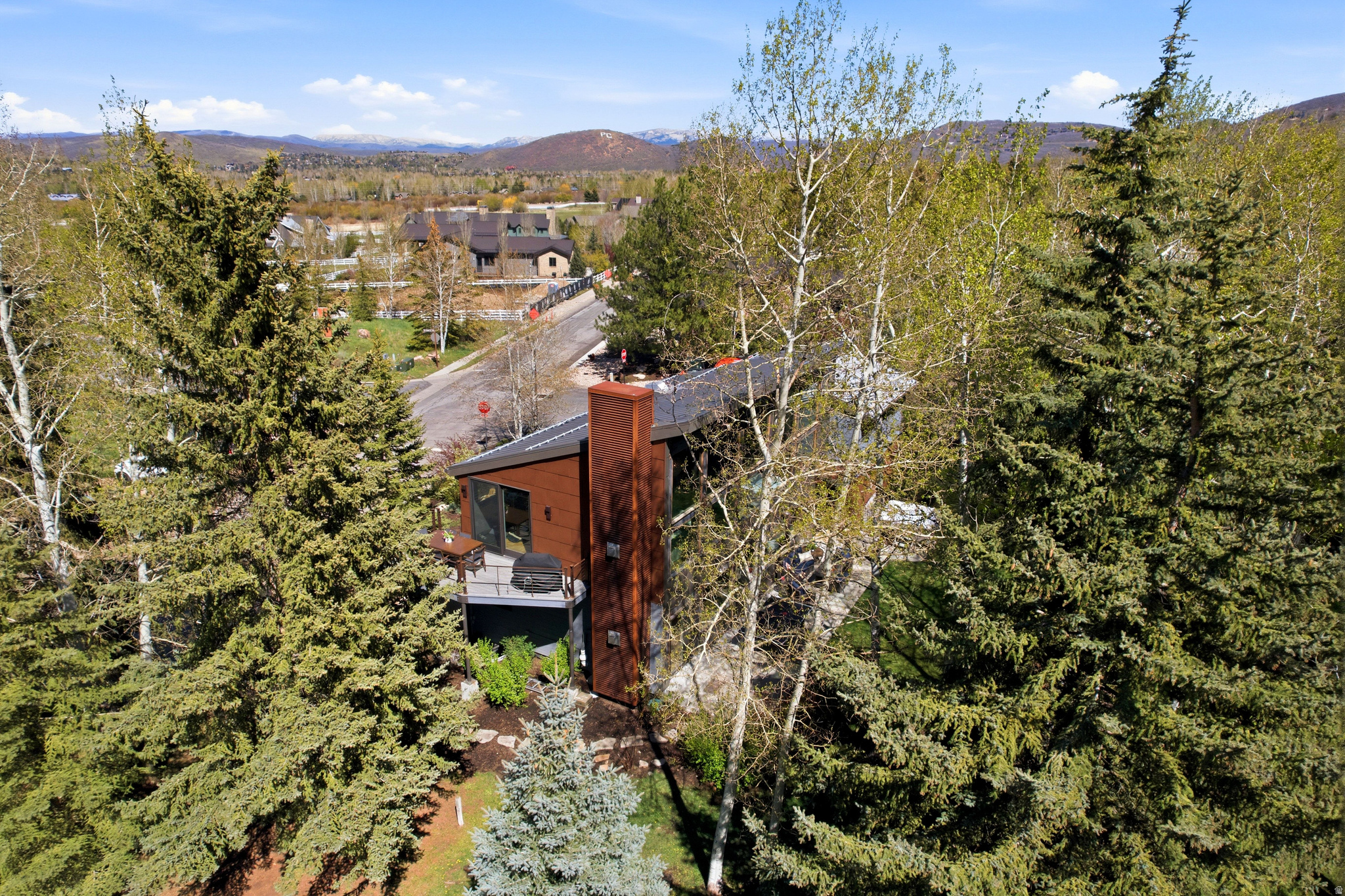 33 PAYDAY DR