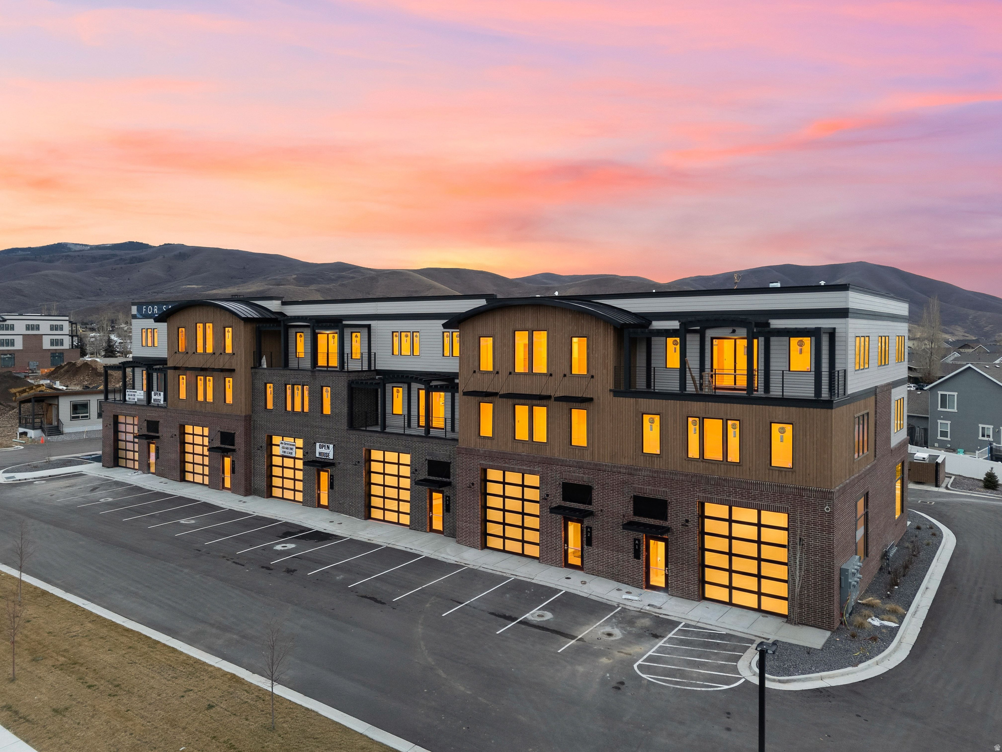 1922 S HIGHWAY 40 #40