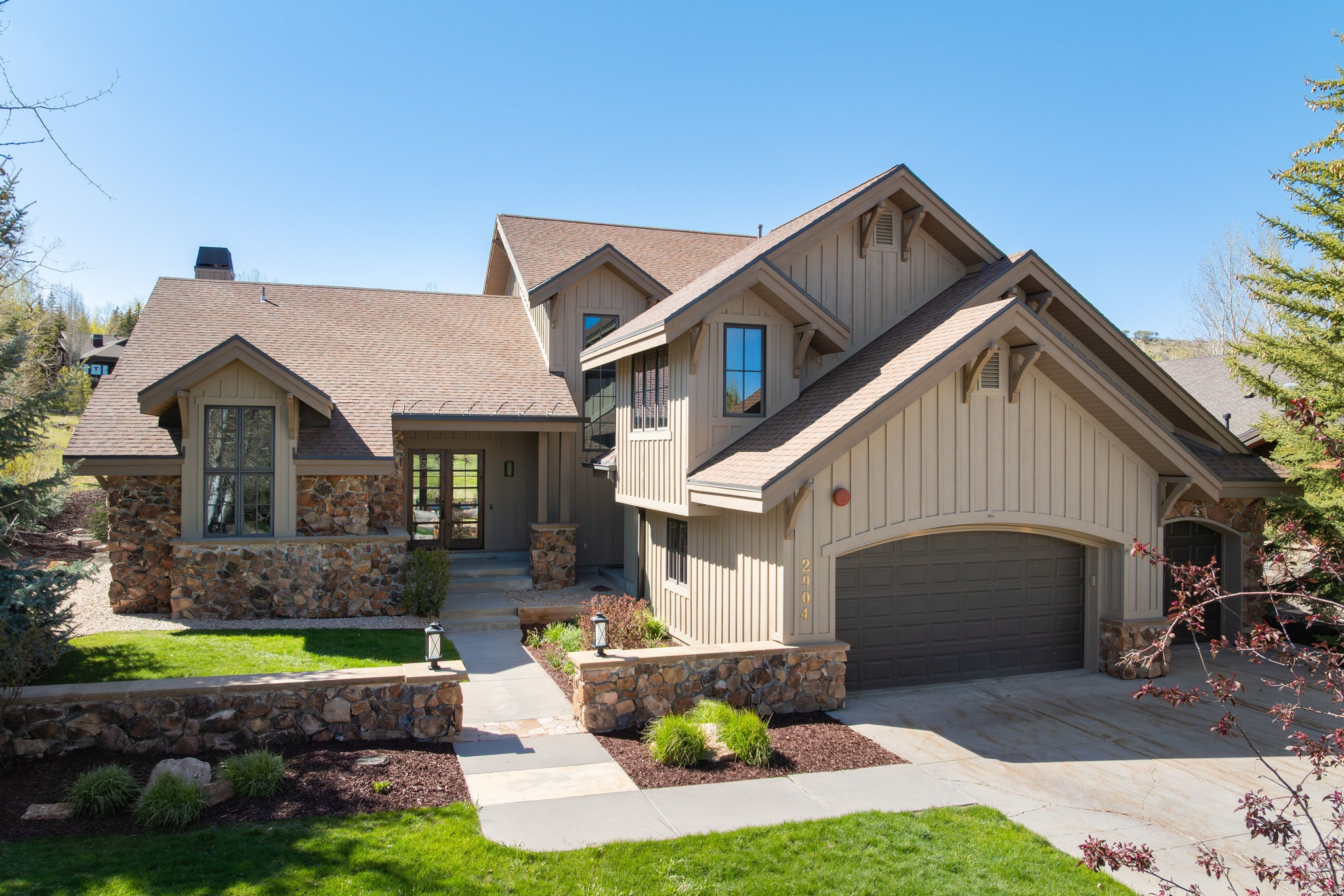 2904 AMERICAN SADDLER DR