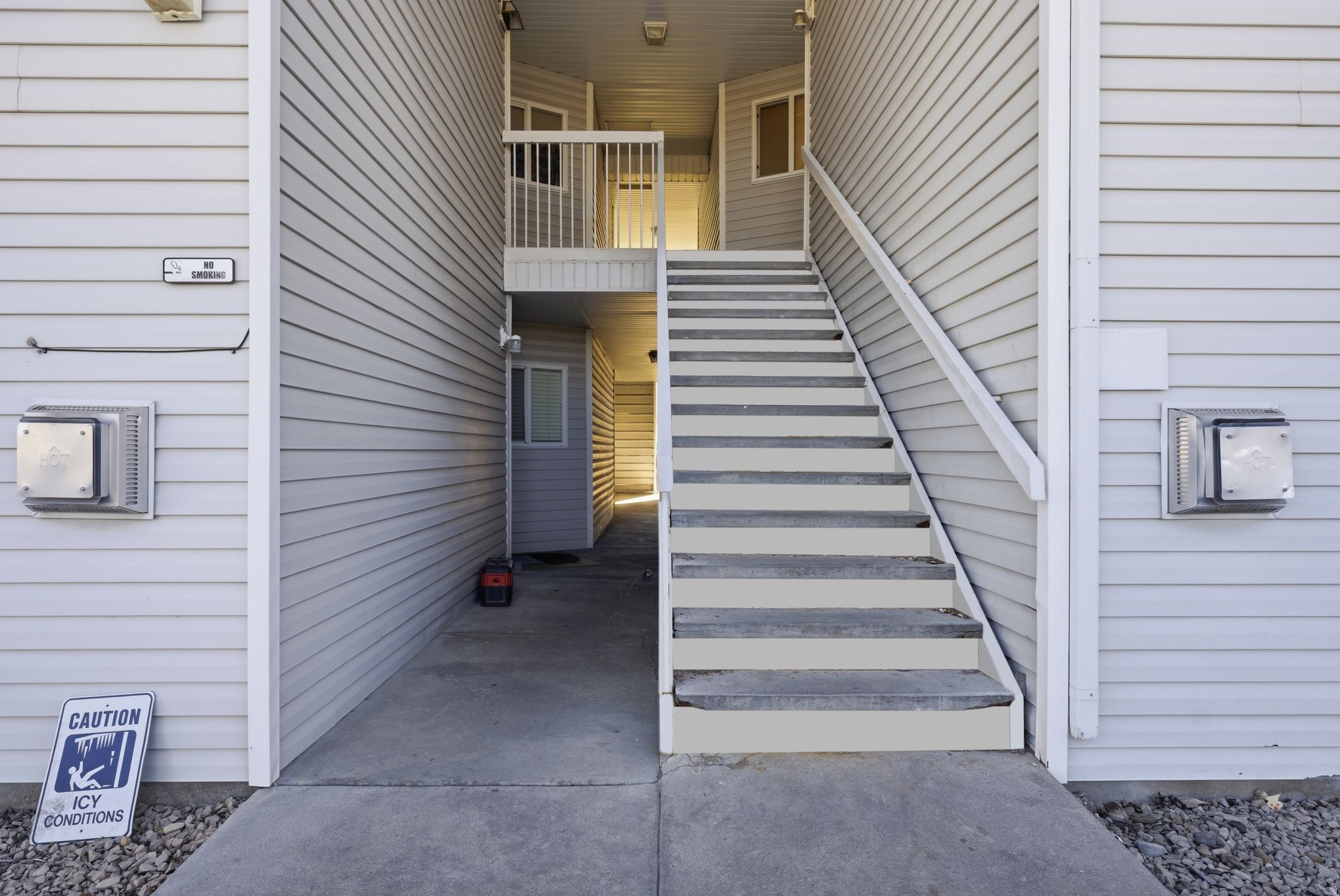595 S MAIN ST #10