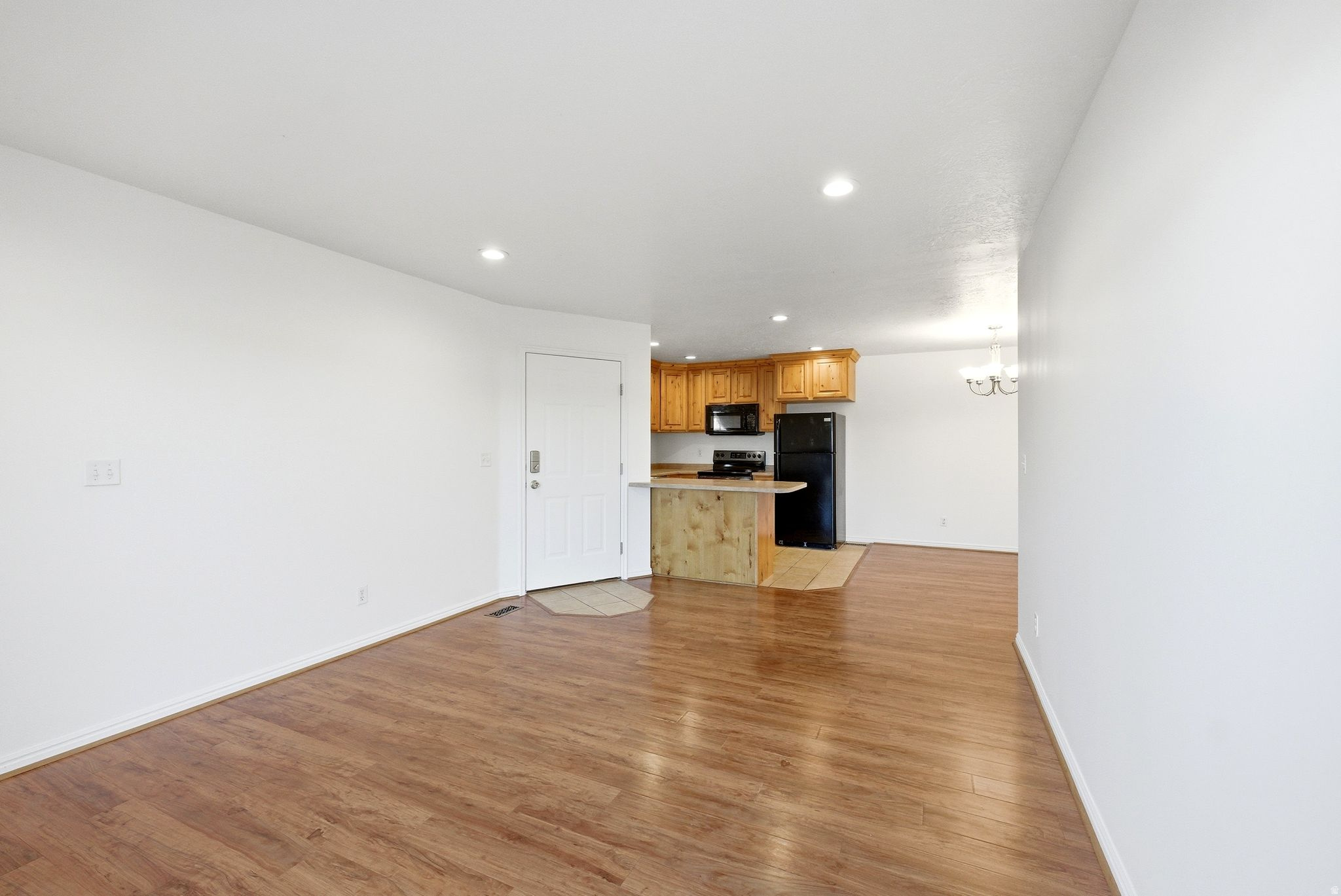 595 S MAIN ST #10