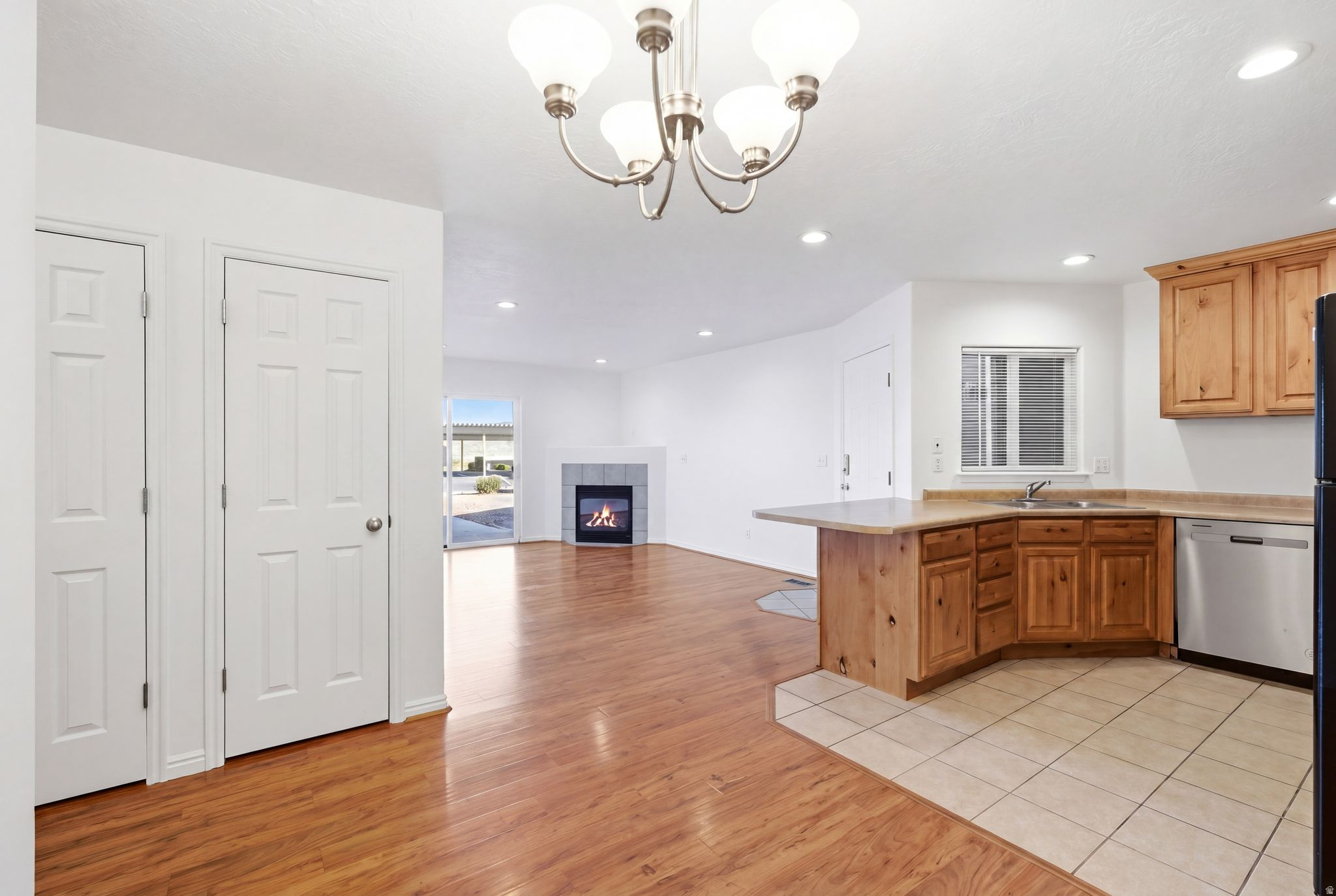 595 S MAIN ST #10