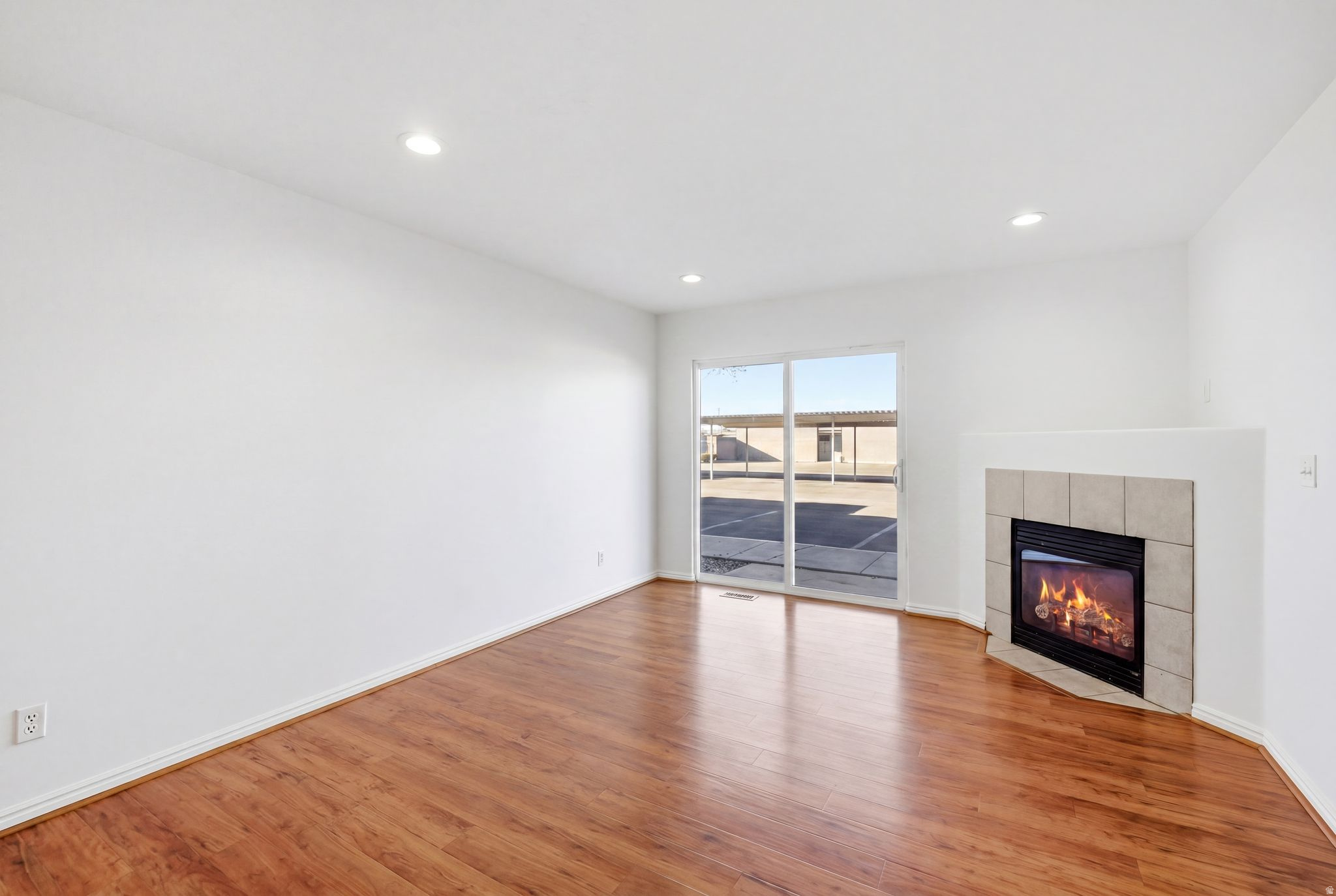 595 S MAIN ST #10