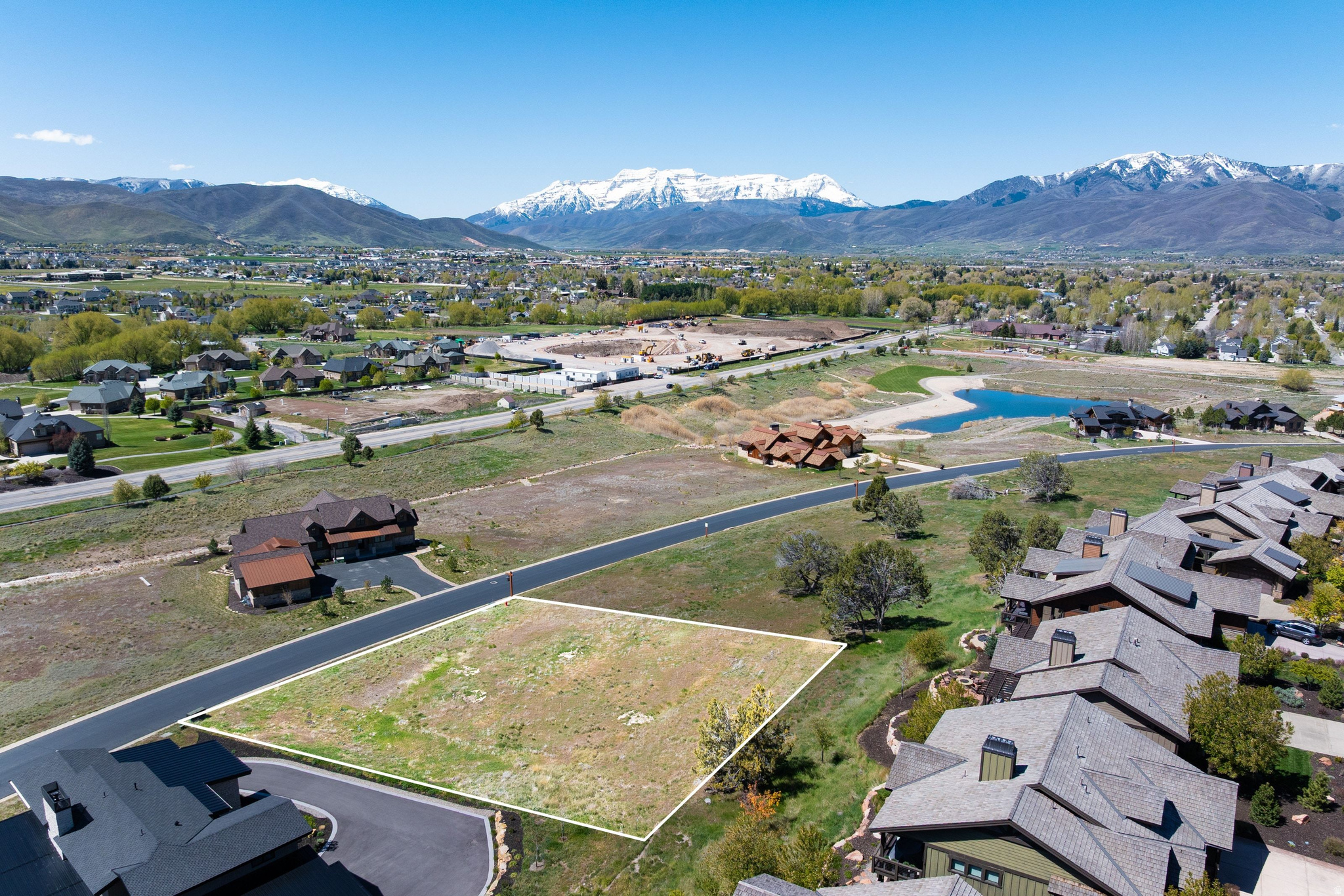 108 N HAYSTACK MOUNTAIN DR Unit: 7