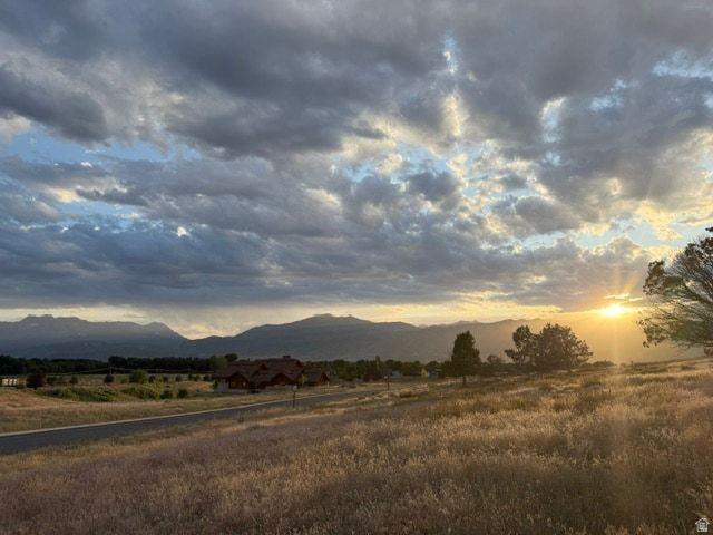 108 N HAYSTACK MOUNTAIN DR Unit: 7