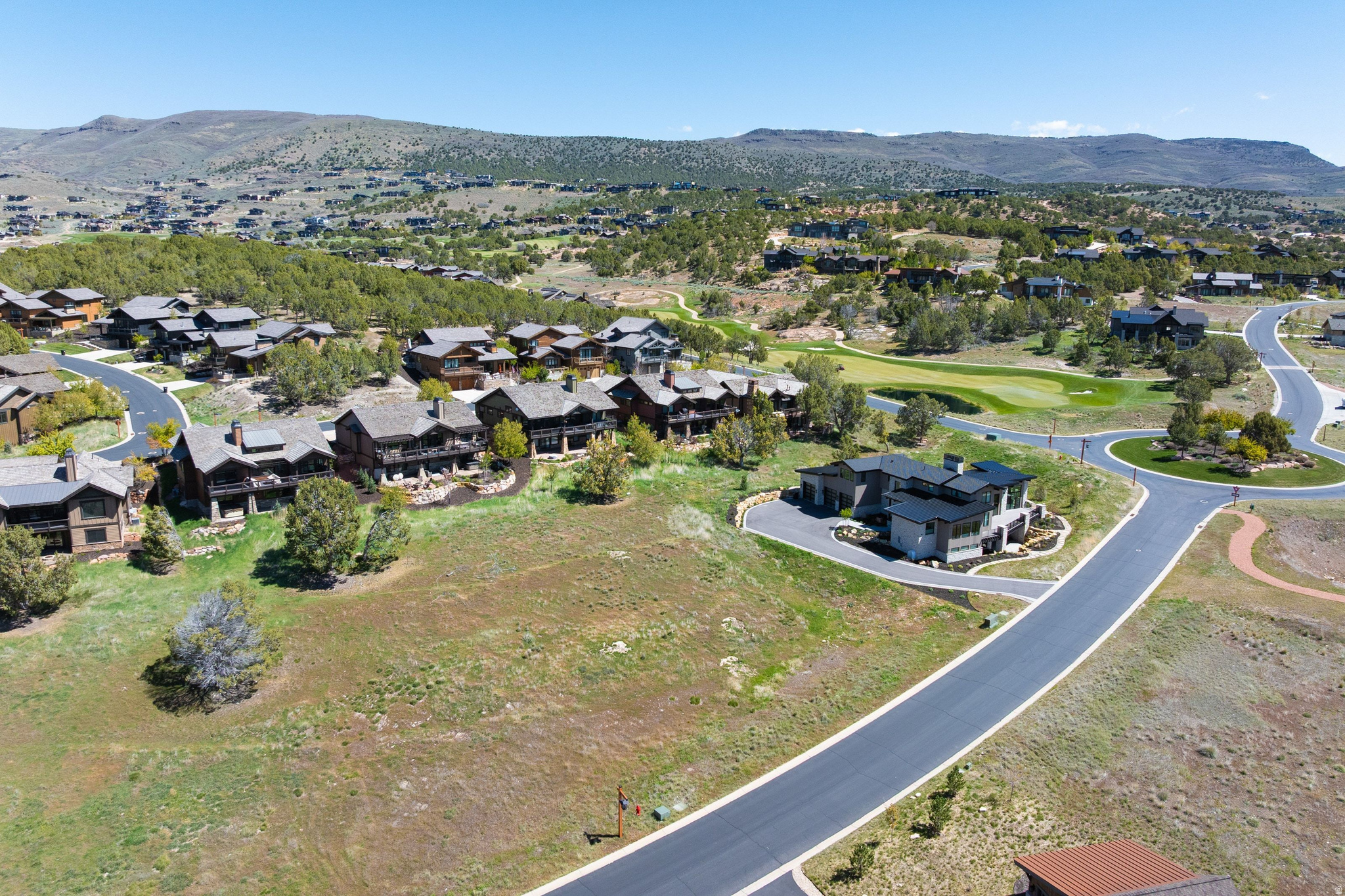 108 N HAYSTACK MOUNTAIN DR Unit: 7