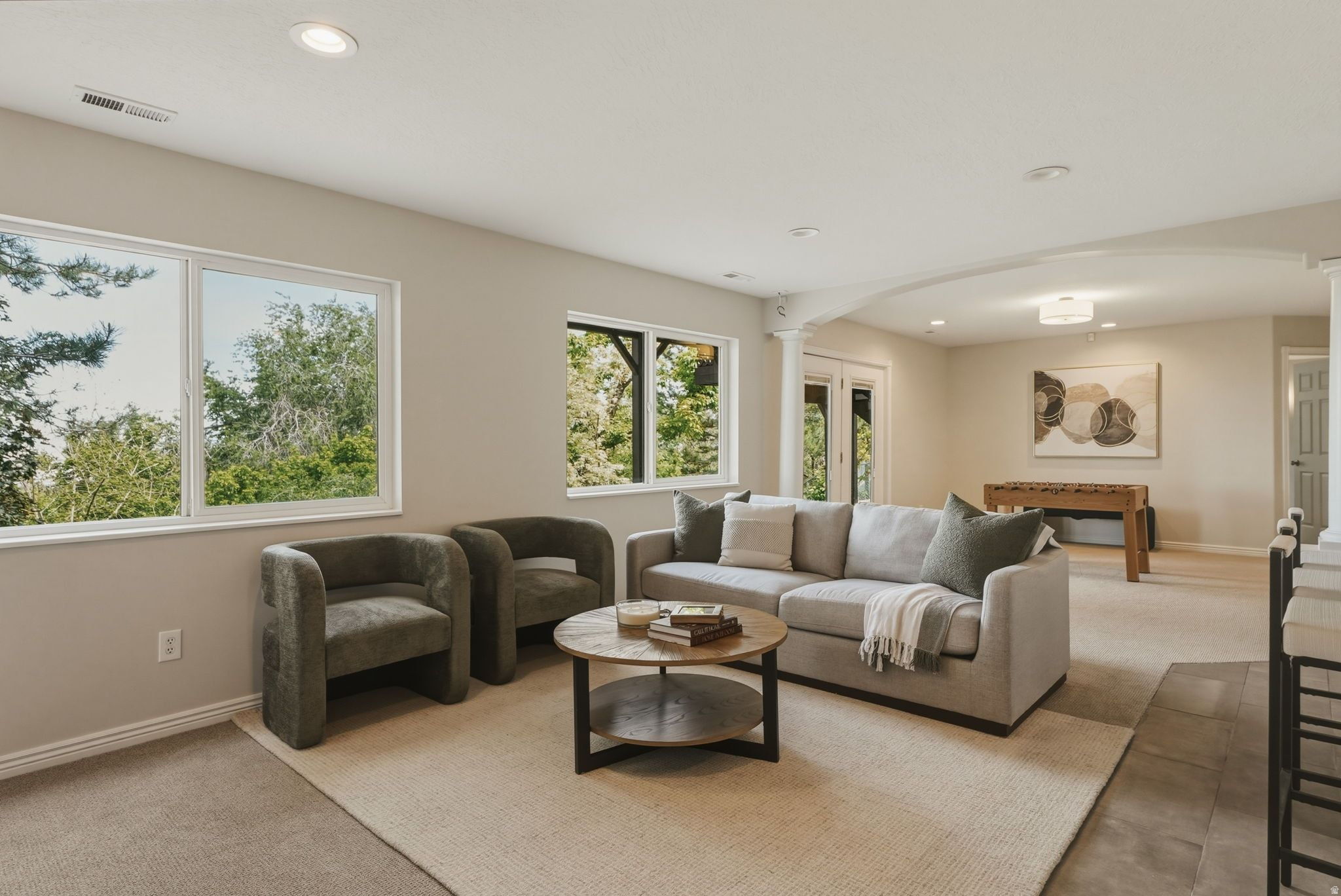143 N VALLEY VIEW DR