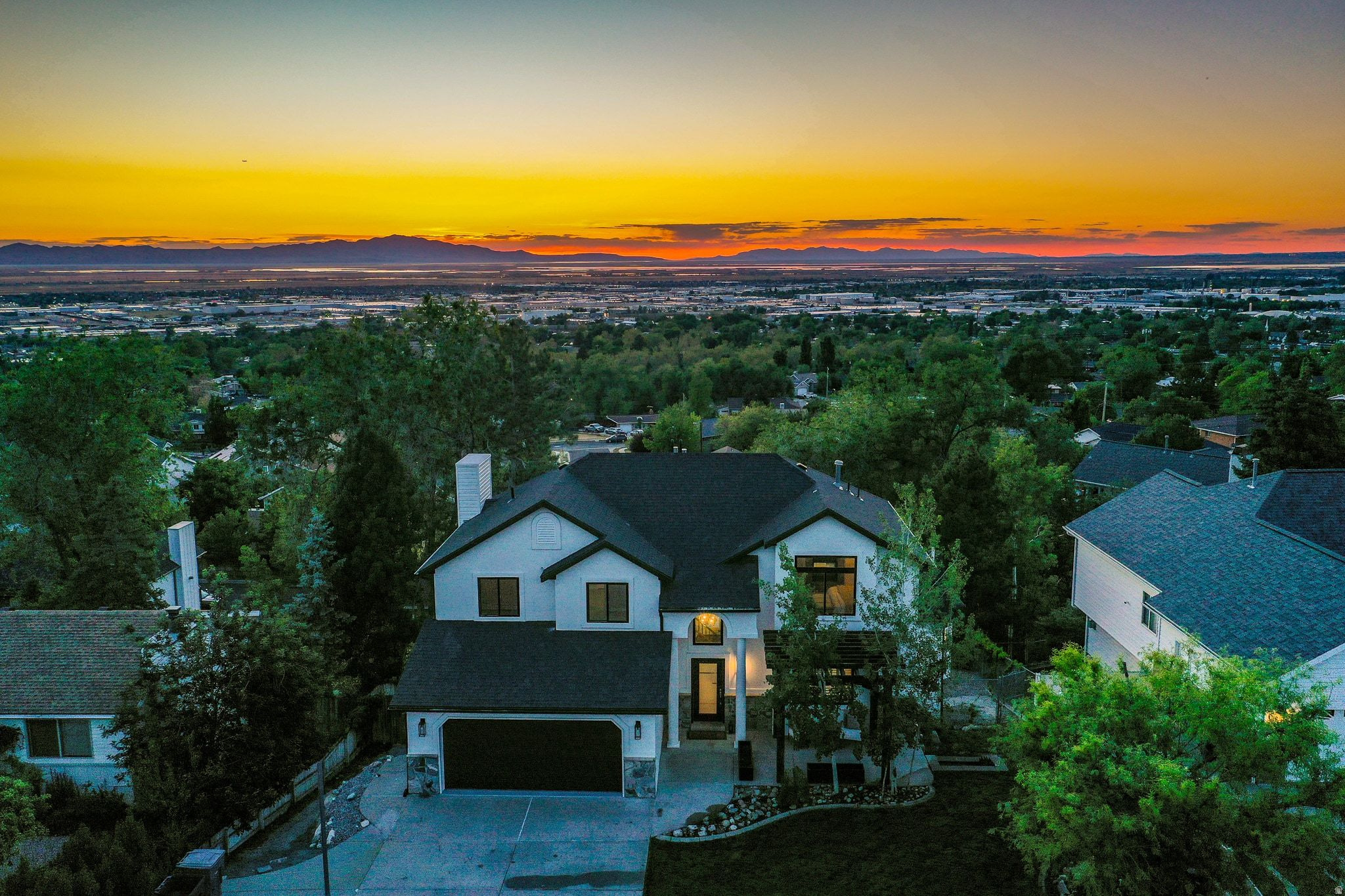 143 N VALLEY VIEW DR