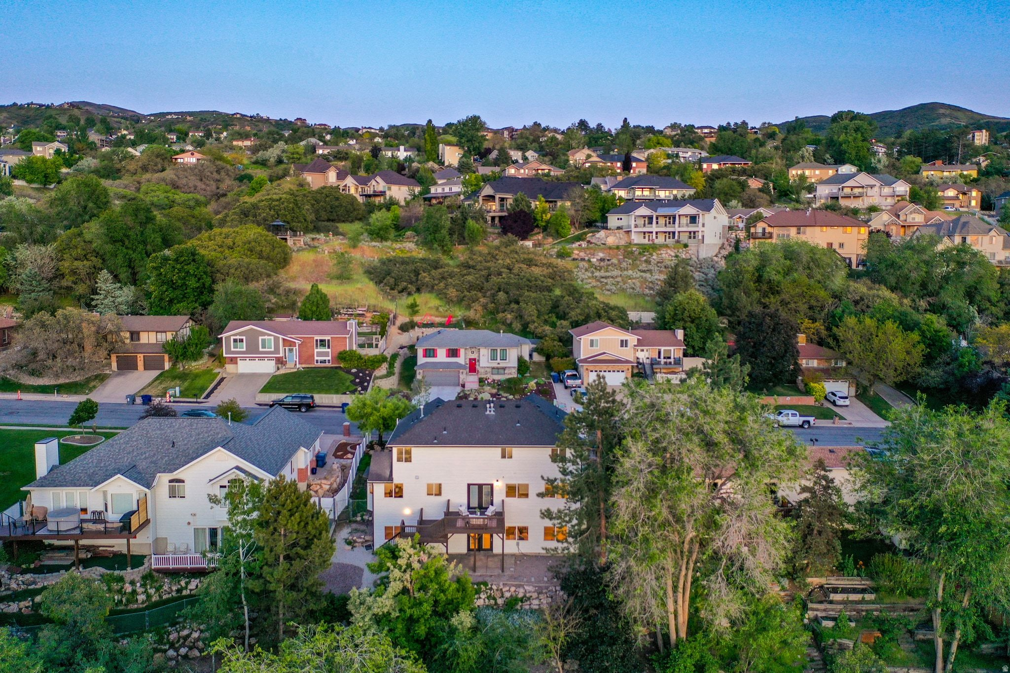 143 N VALLEY VIEW DR