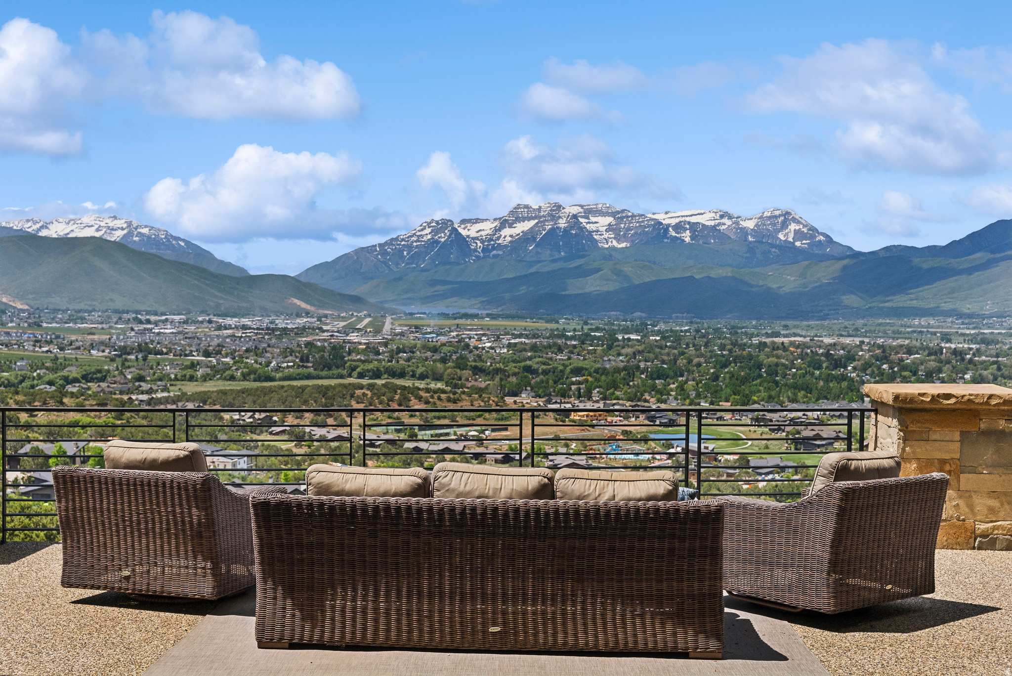 831 N EXPLORER PEAK DR