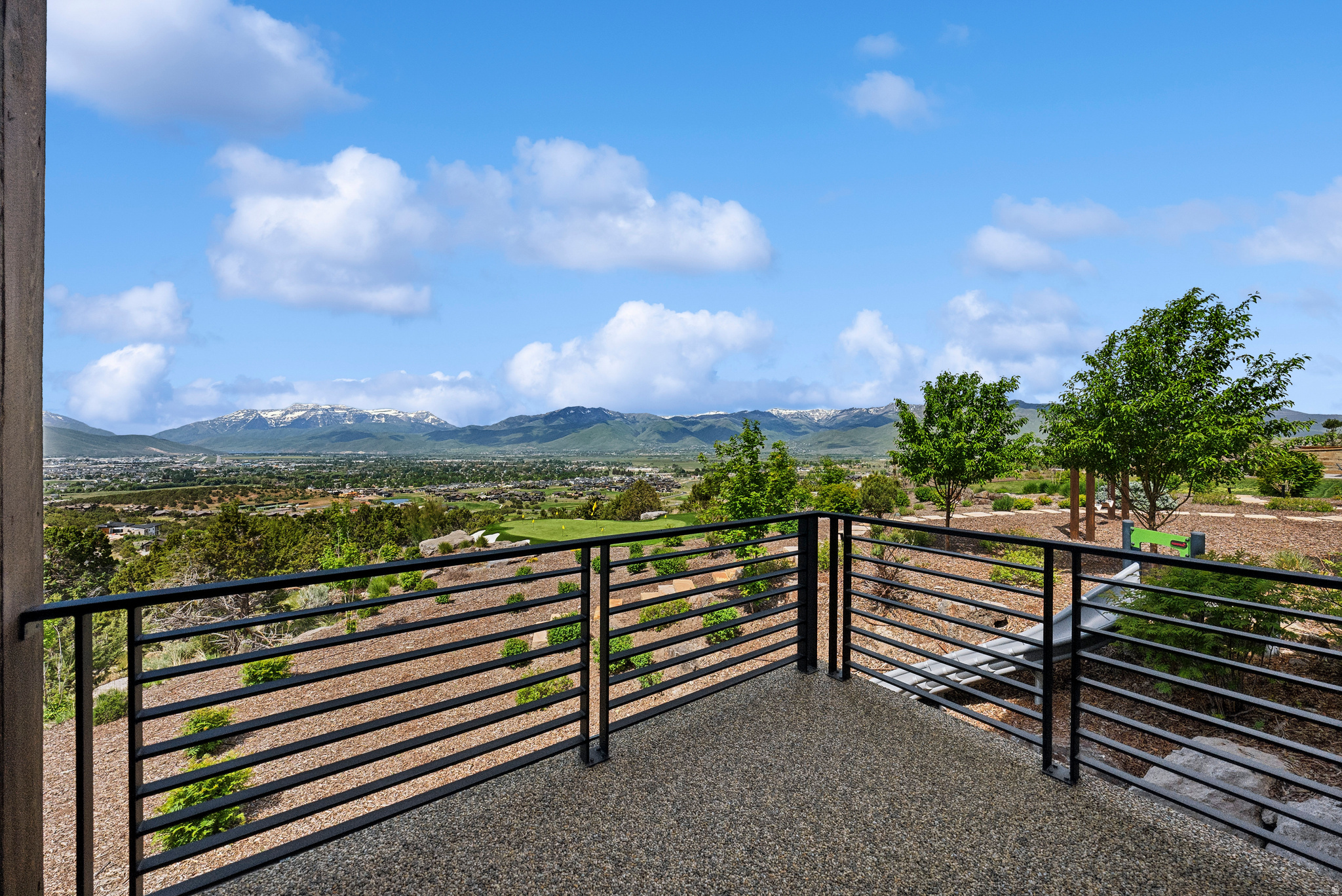 831 N EXPLORER PEAK DR