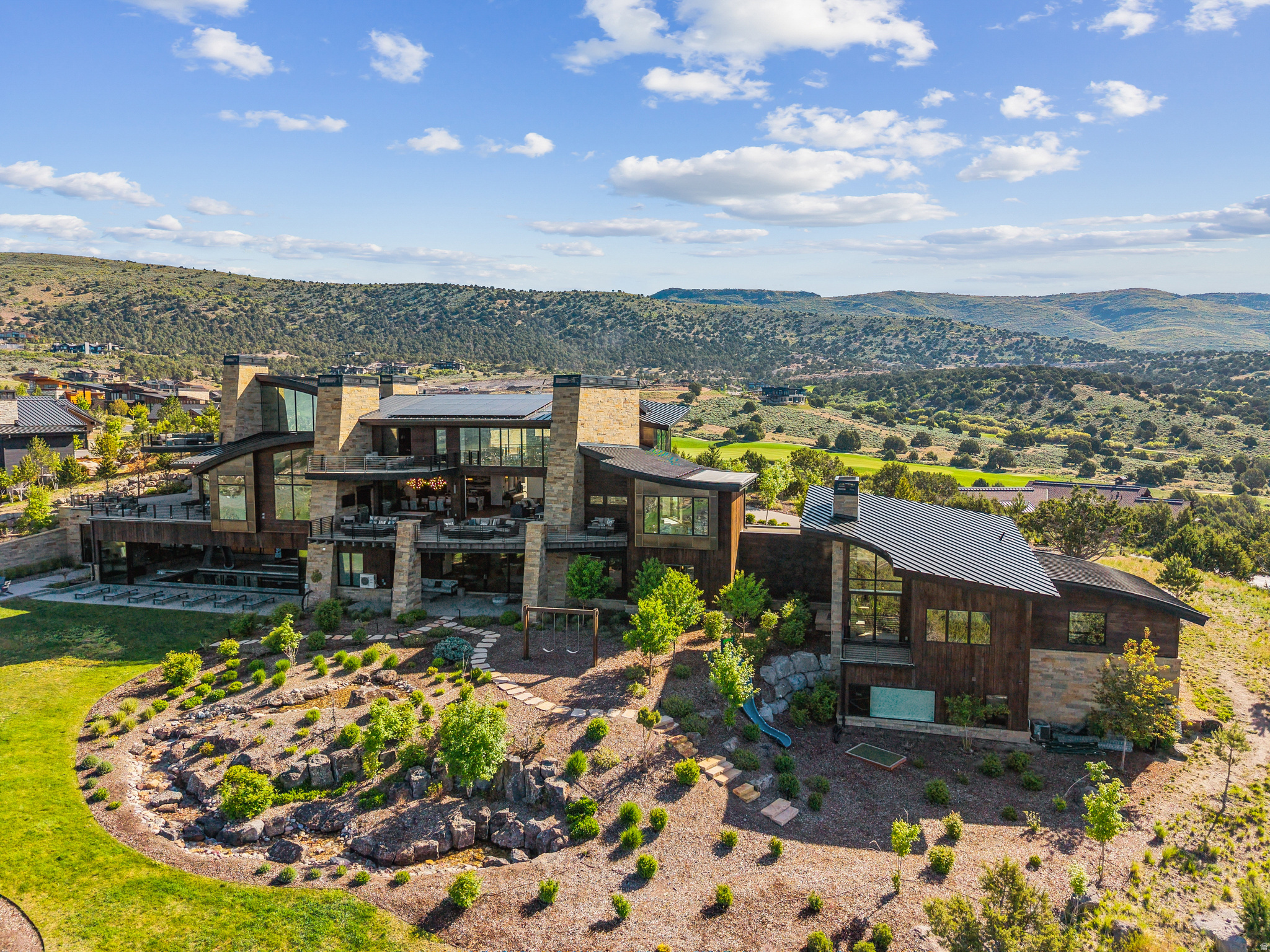 831 N EXPLORER PEAK DR