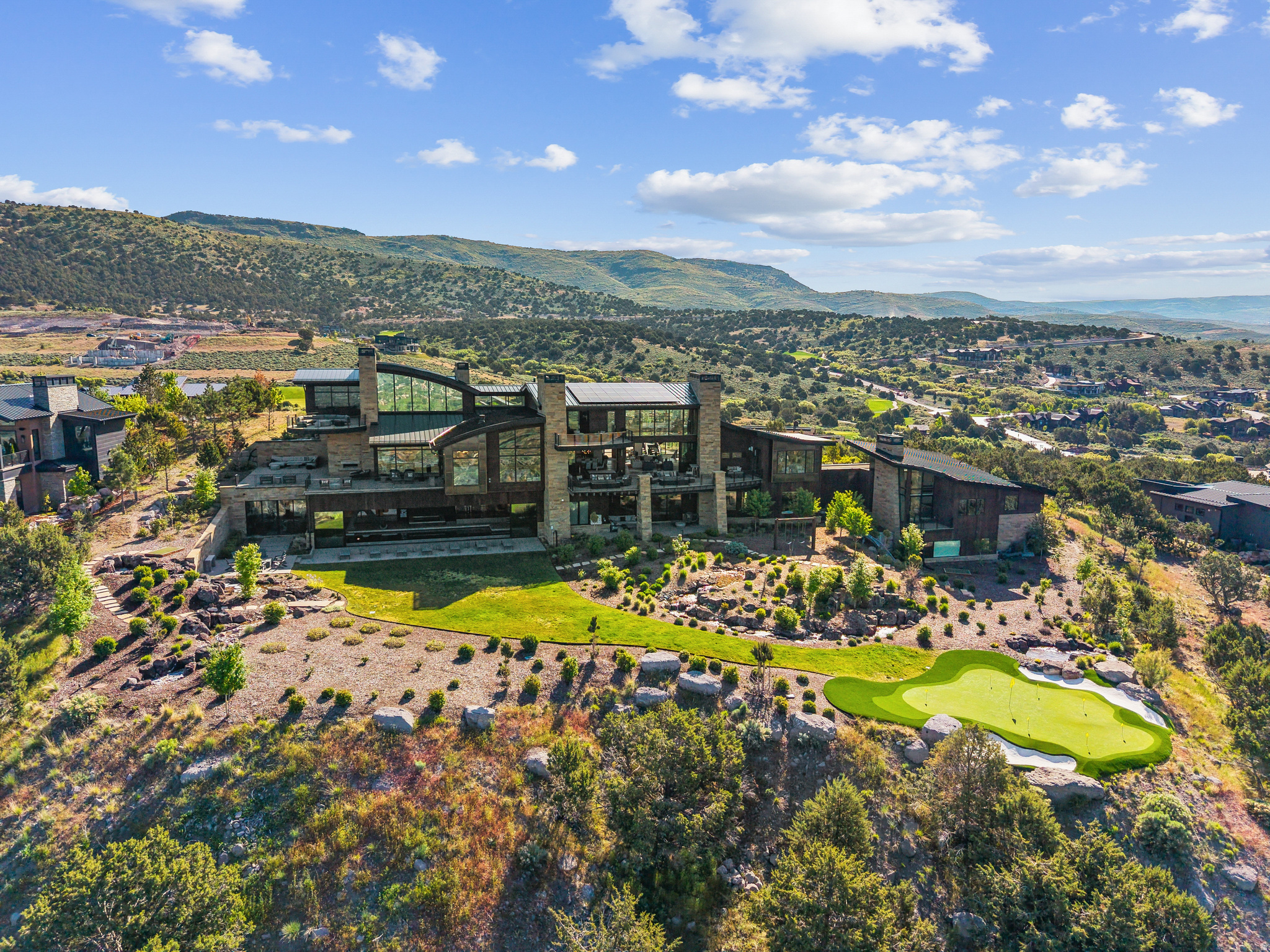 831 N EXPLORER PEAK DR