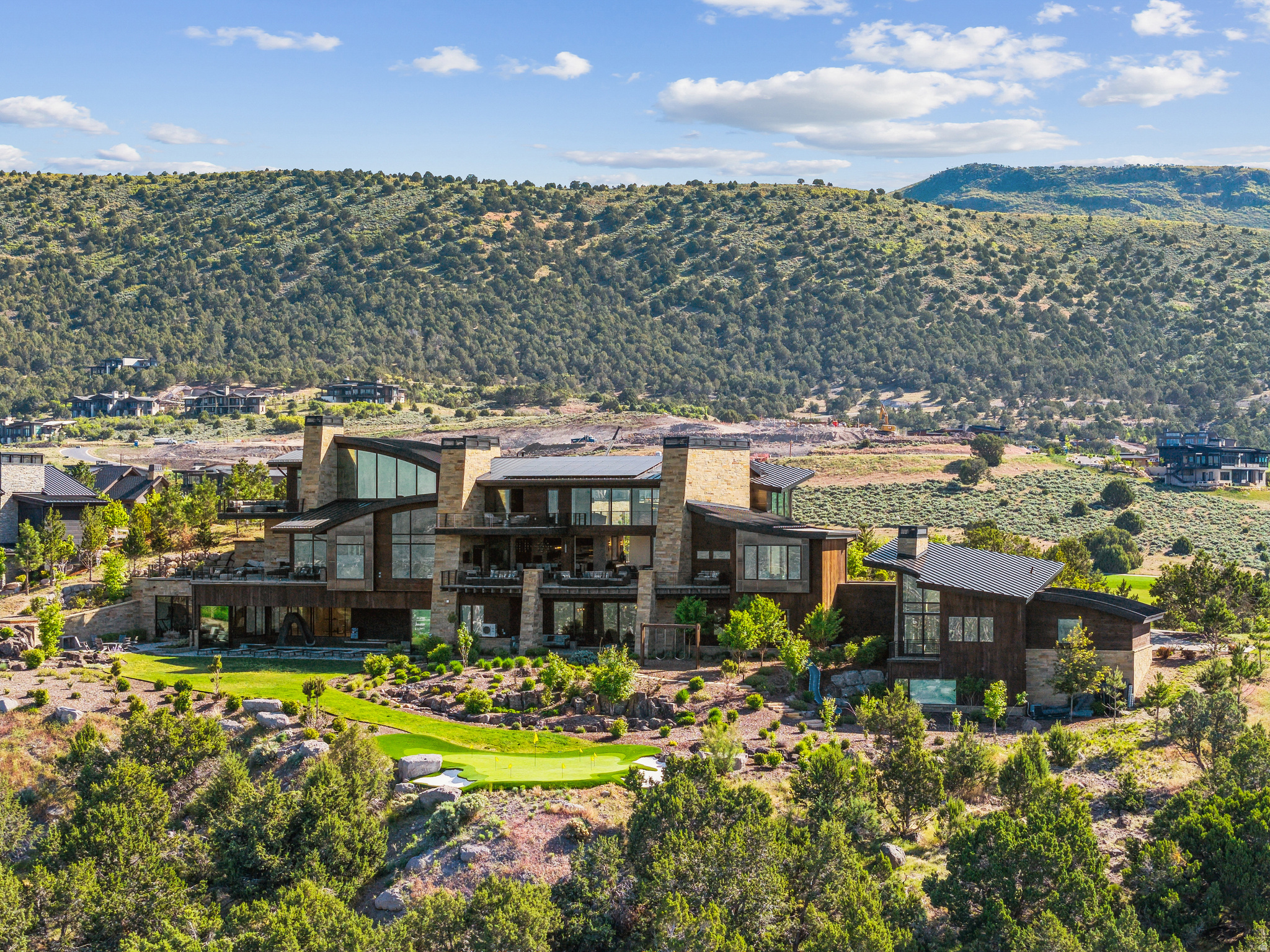 831 N EXPLORER PEAK DR