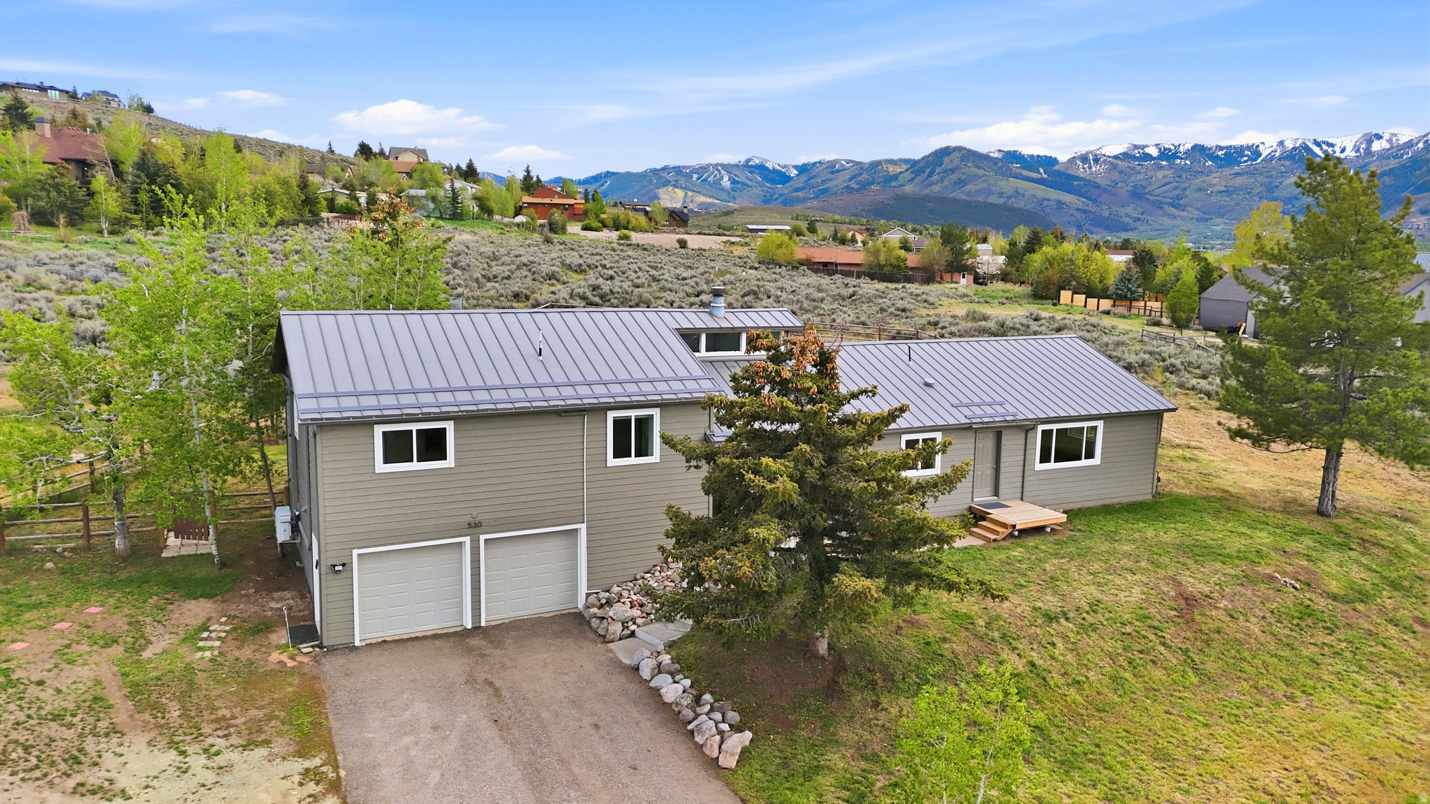 530 E HIGHLAND DR