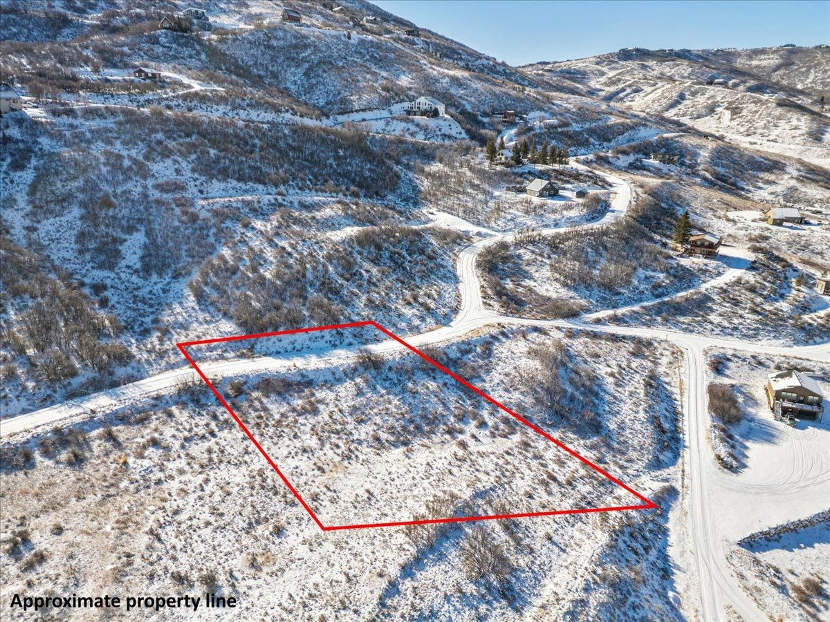 403 E HOLLOW DR Unit: 7