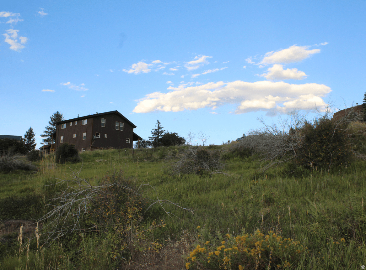 403 E HOLLOW DR Unit: 7