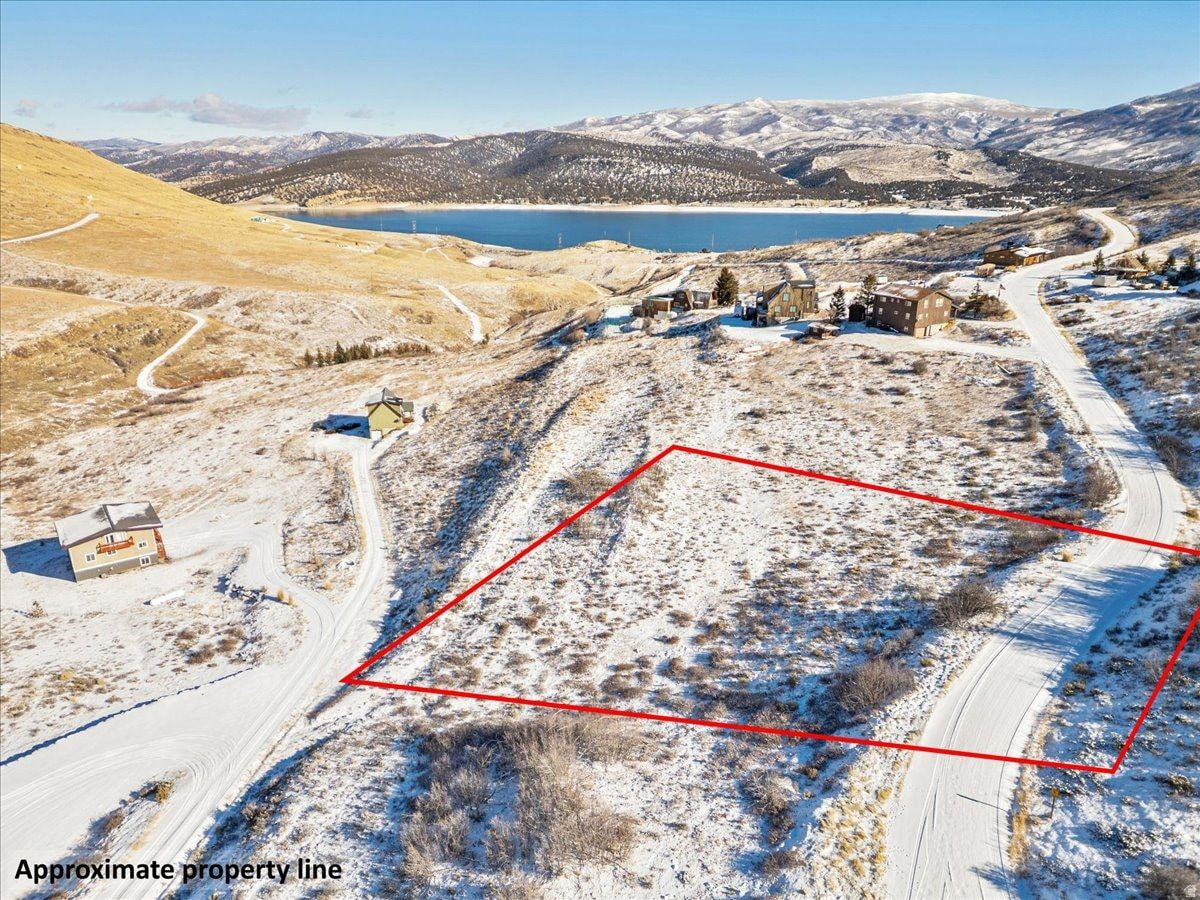 403 E HOLLOW DR Unit: 7