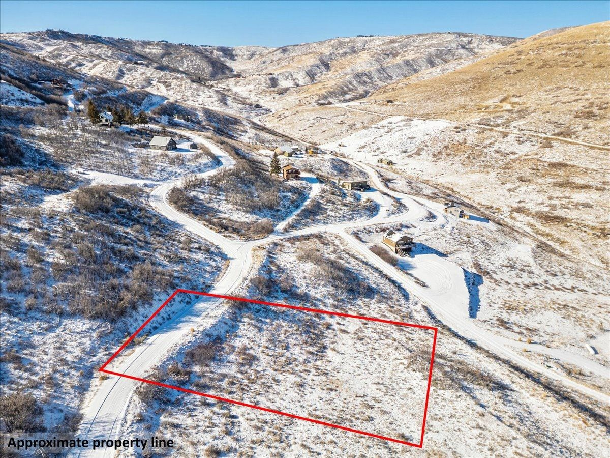 403 E HOLLOW DR Unit: 7