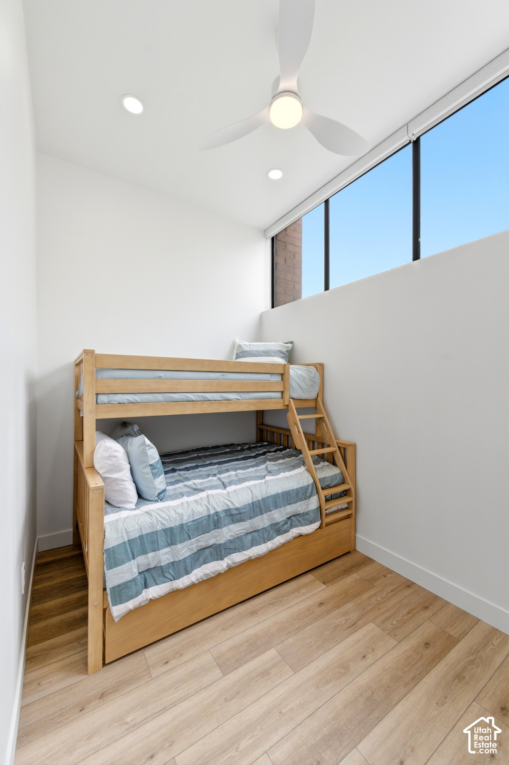 1781 CAPTAIN MOLLY DR