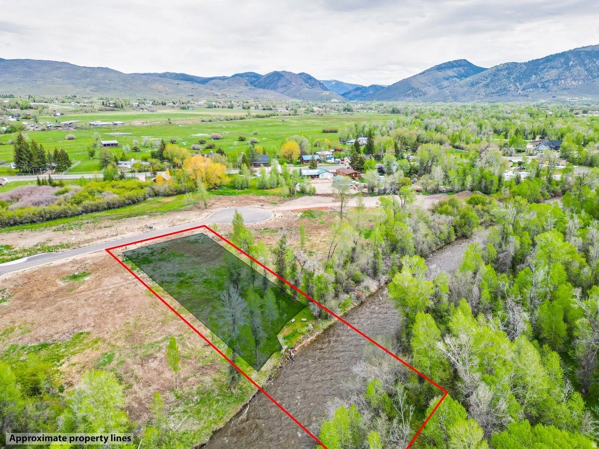 829 RIVER HAVEN RD Unit: 111