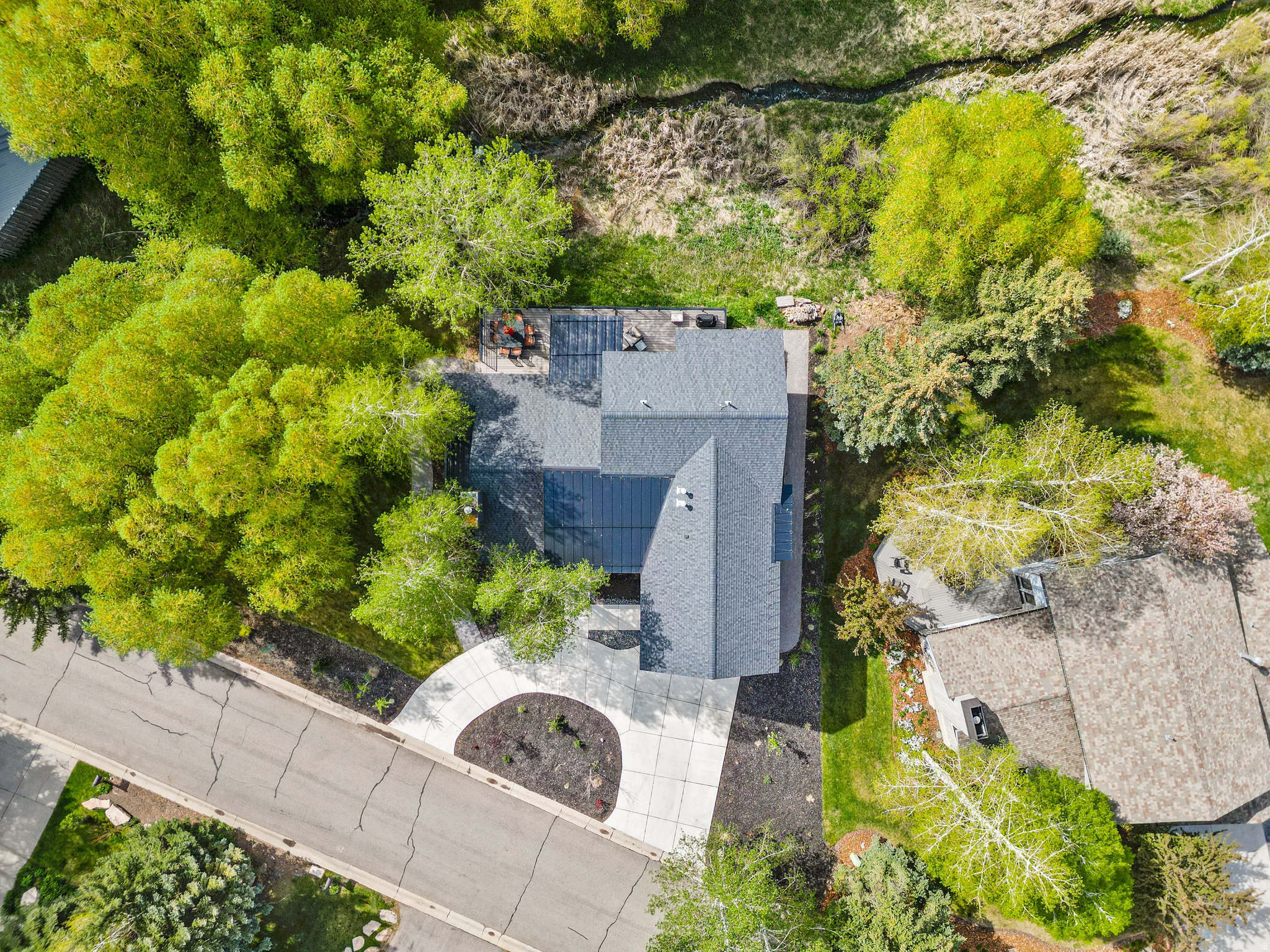 1702 CREEK SIDE LN