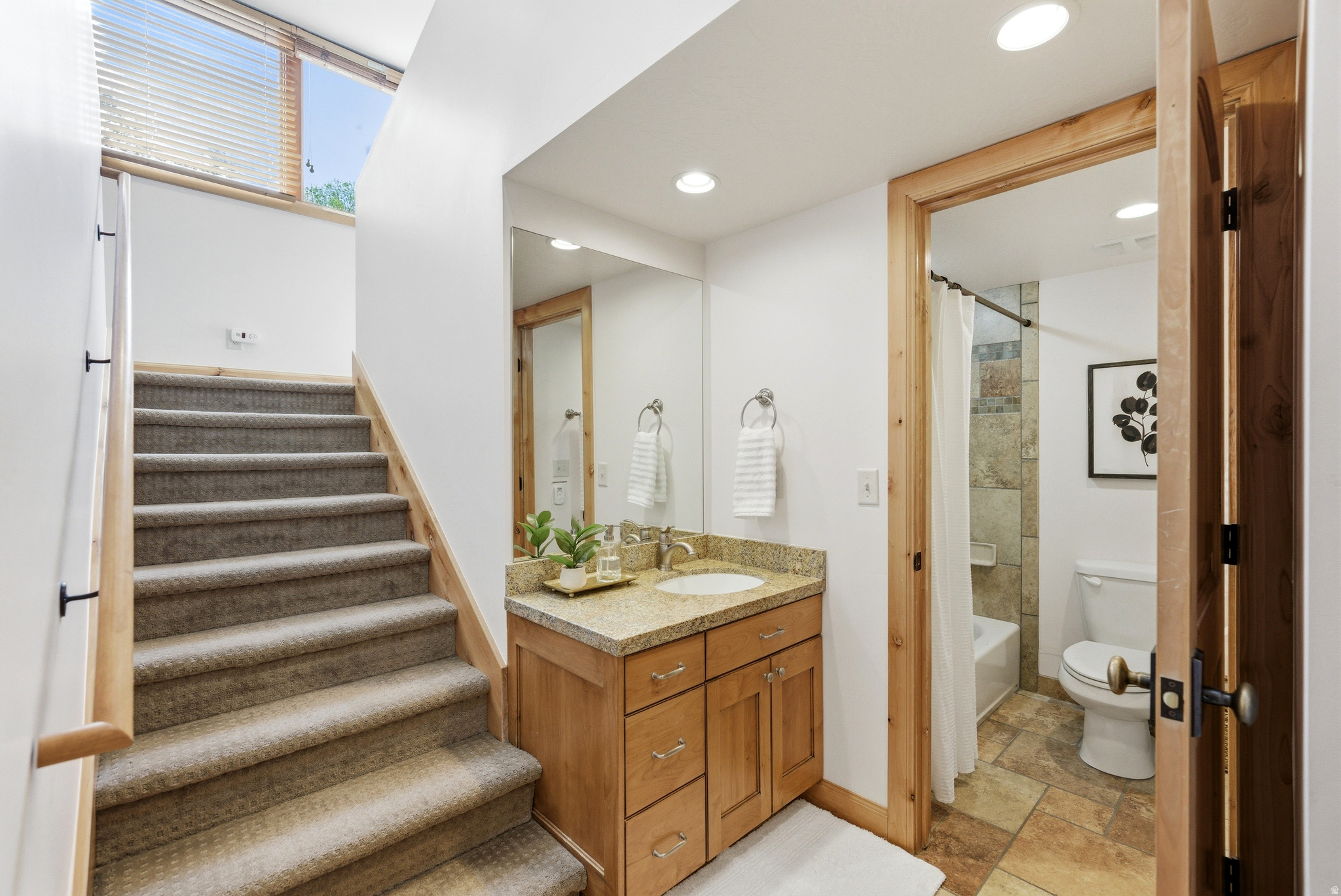 1725 CAPTAIN MOLLY DR