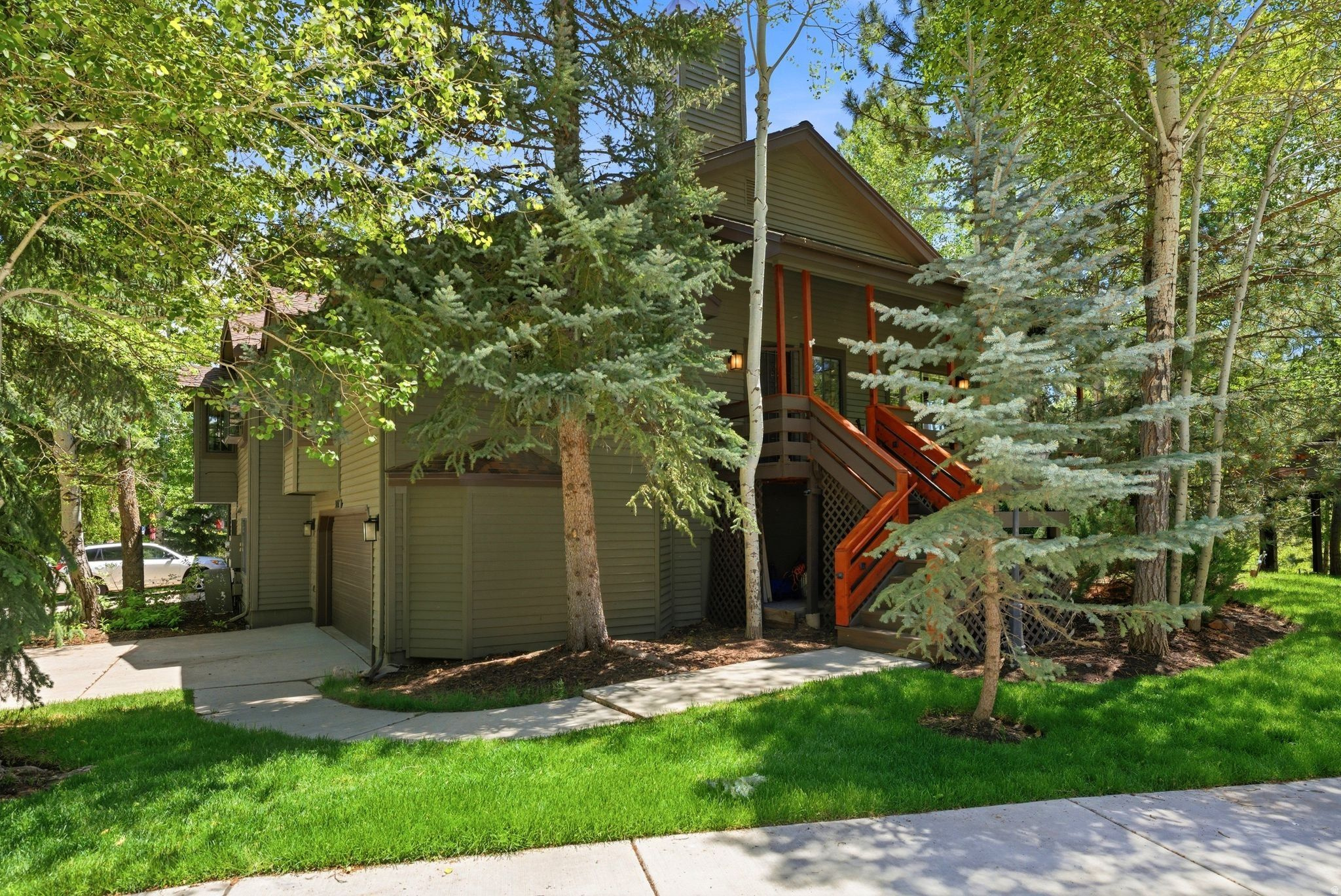 3057 ELK RUN DR