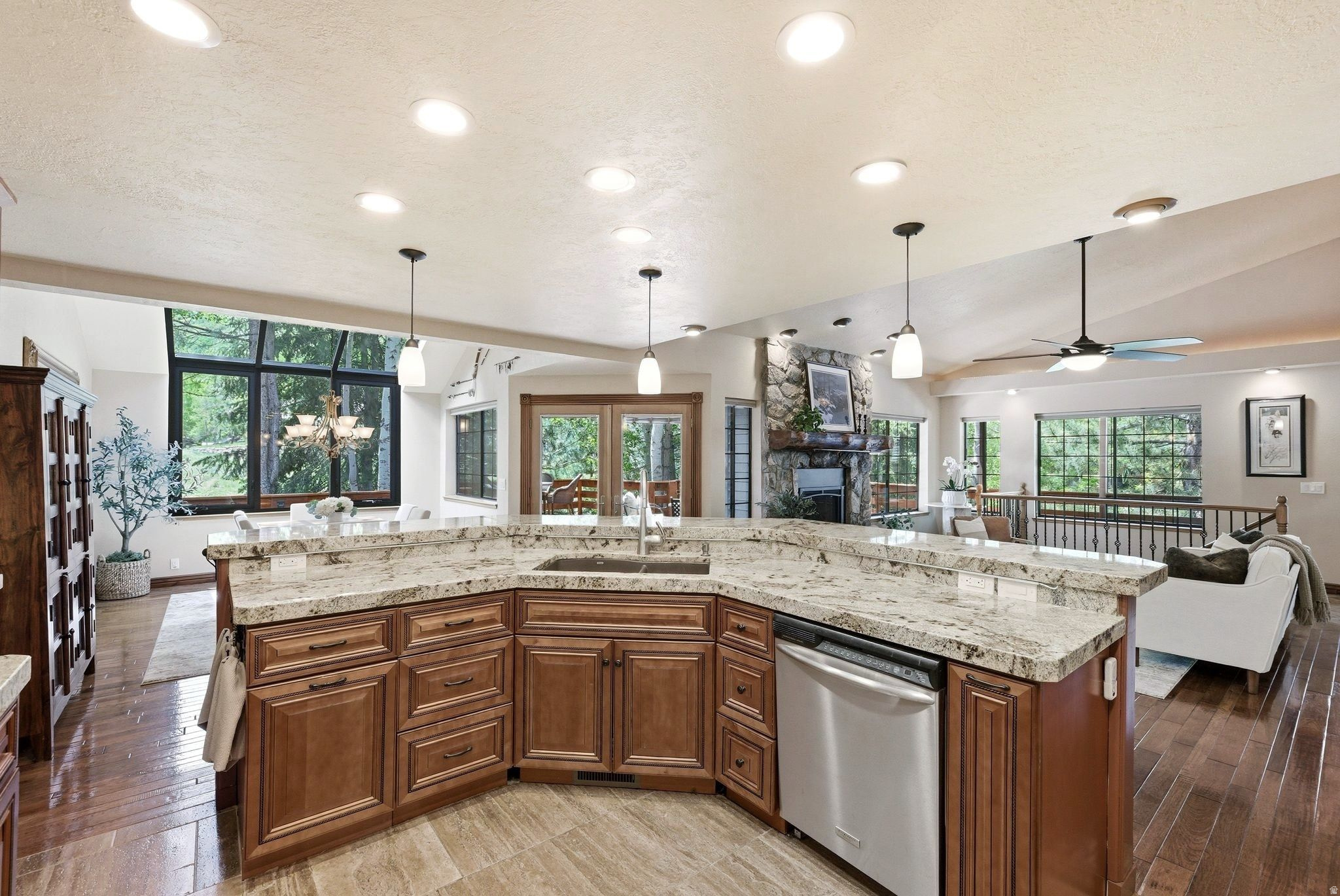 3057 ELK RUN DR