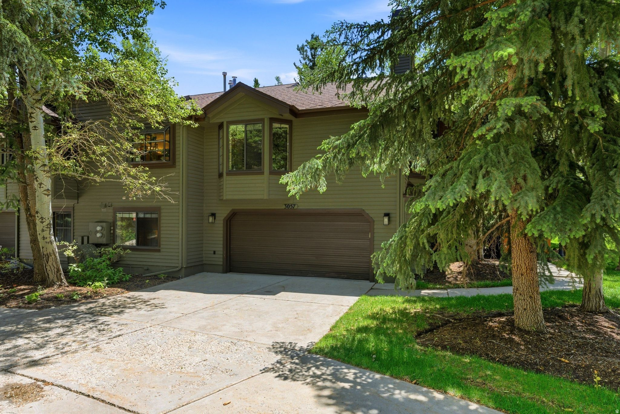 3057 ELK RUN DR