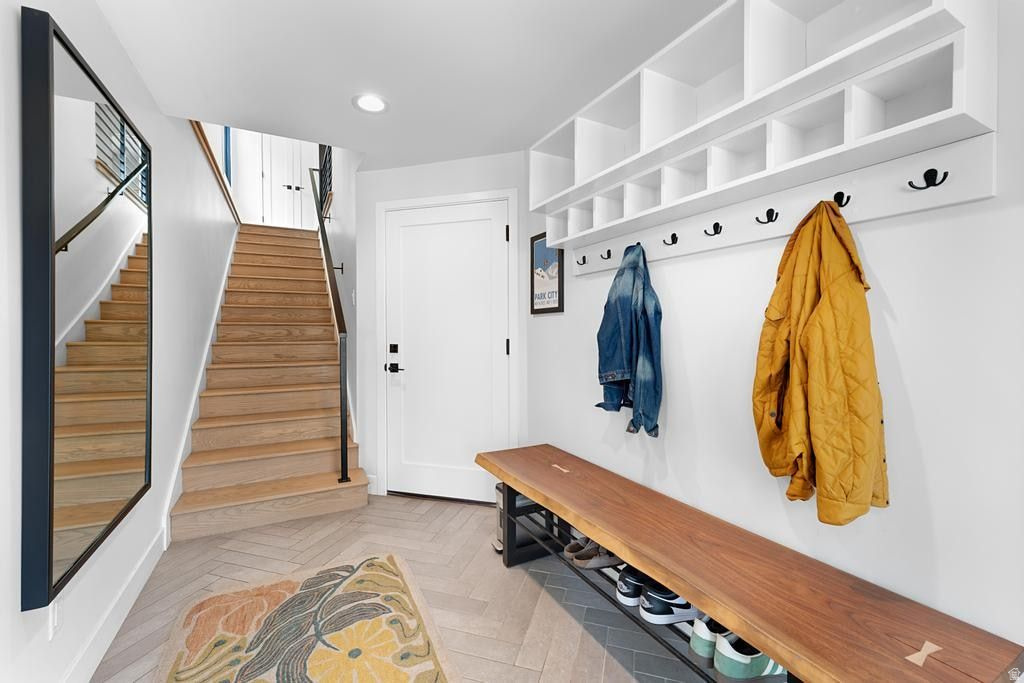 1003 EMPIRE AVE