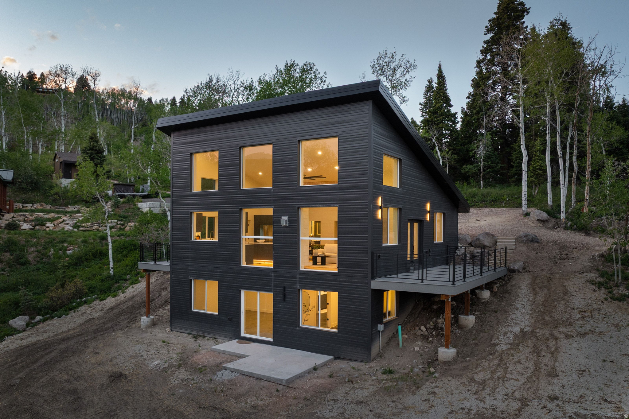 1065 BEAVER CIR