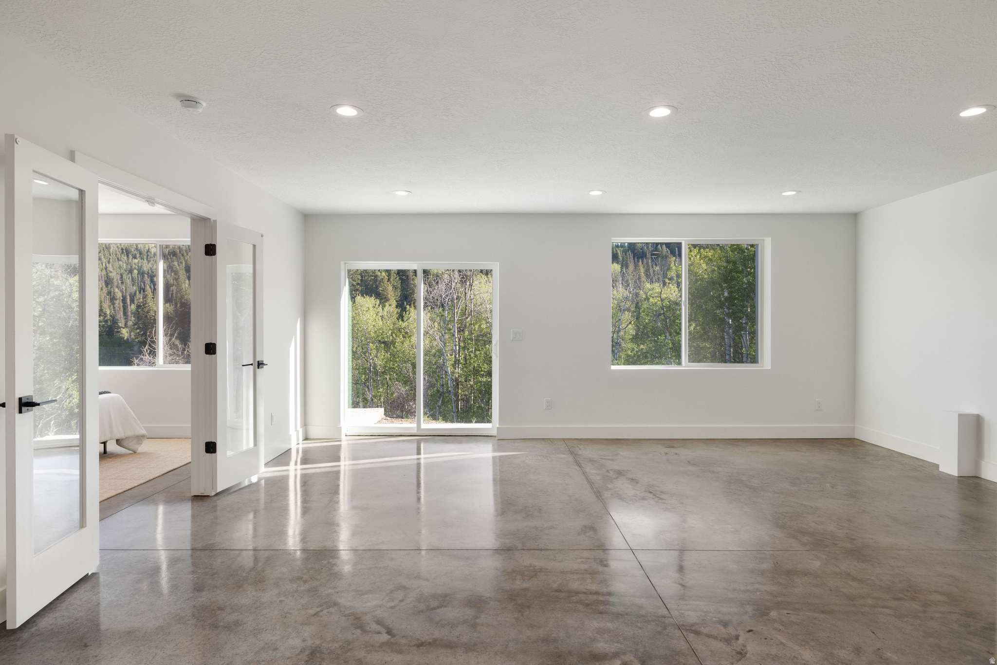 1065 BEAVER CIR