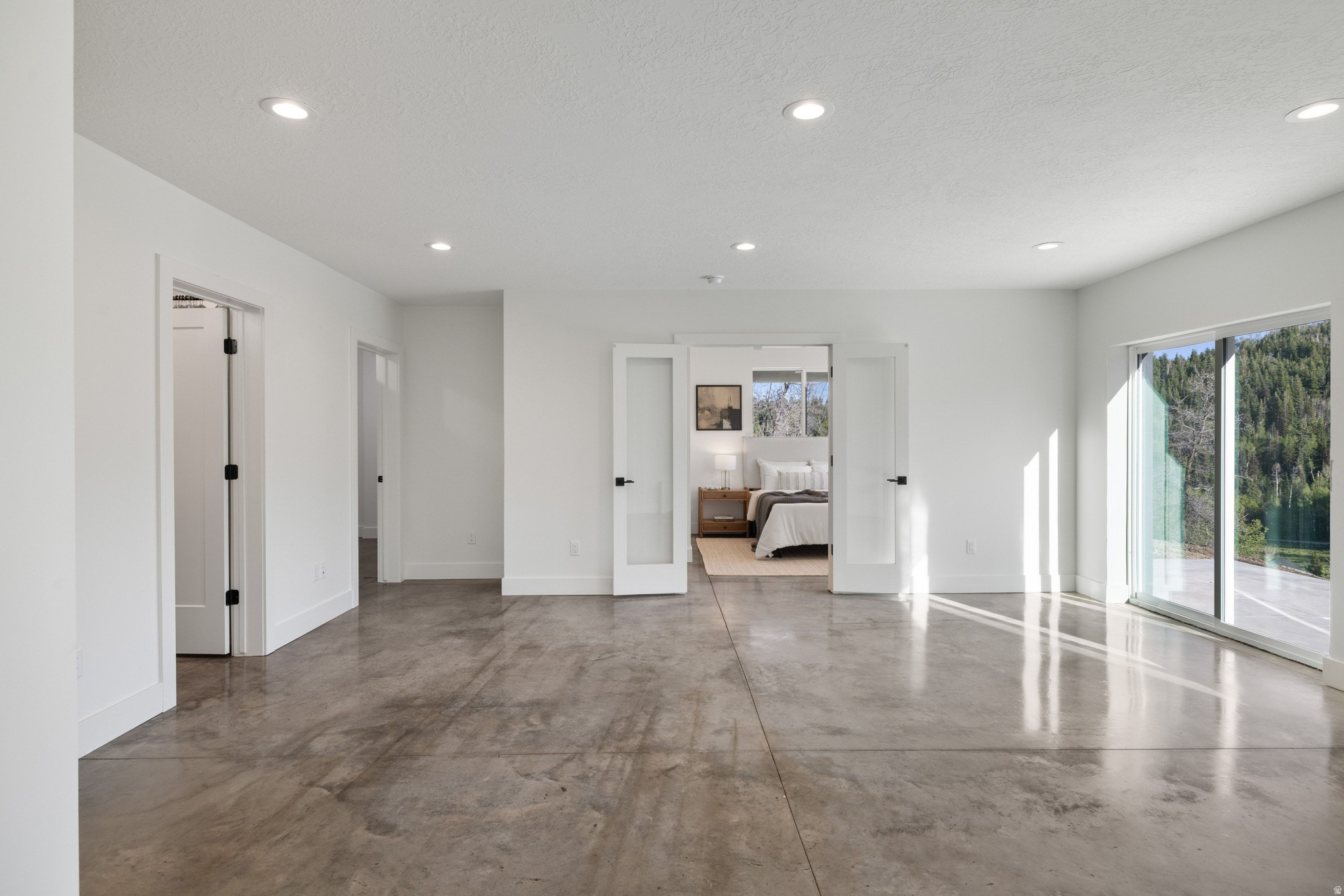 1065 BEAVER CIR