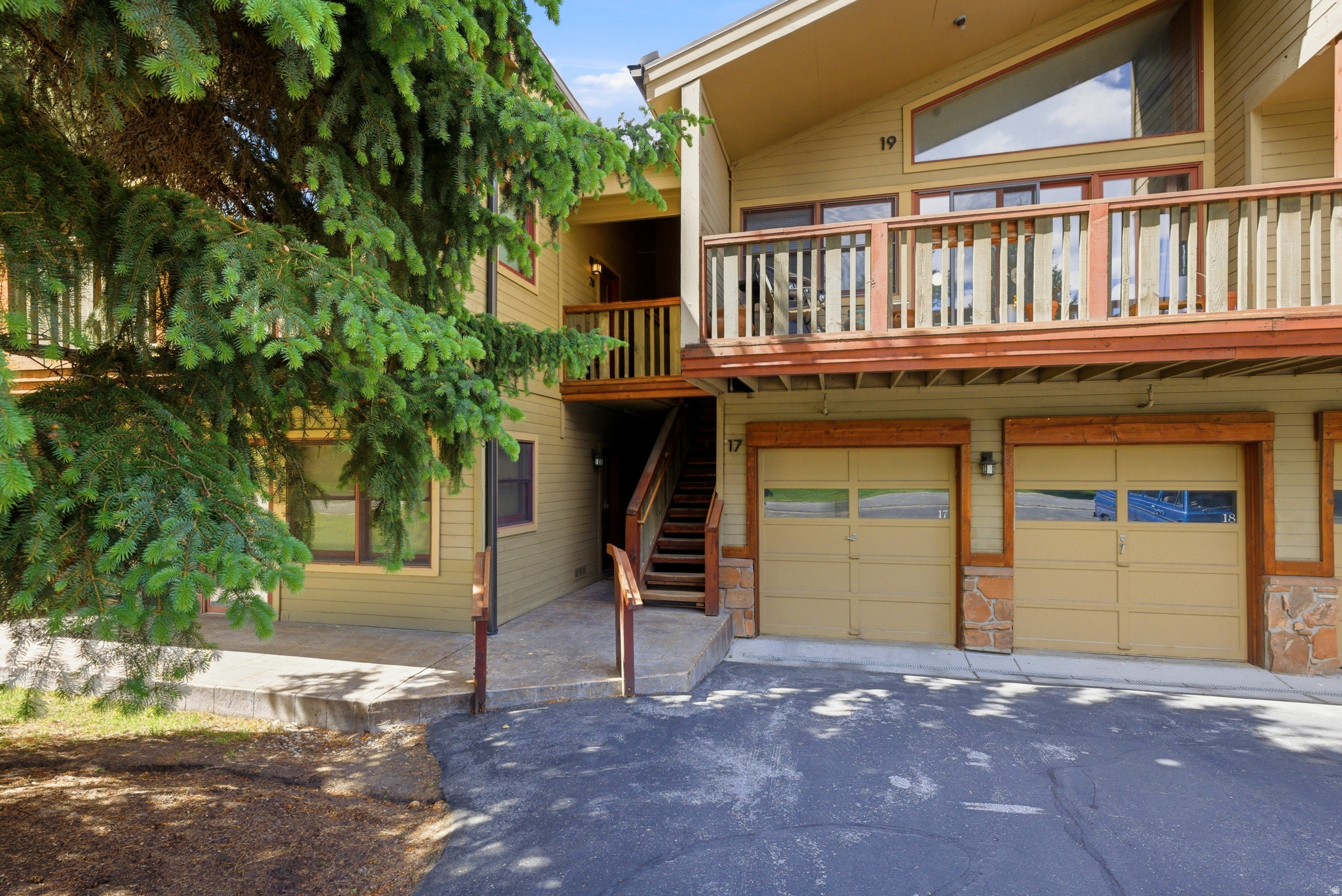 557 SADDLE VIEW WAY #17