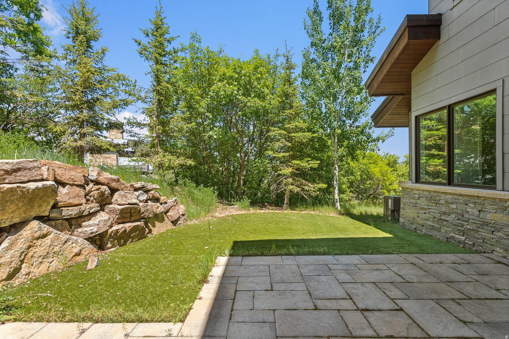 2908 W DEER POINTE DR