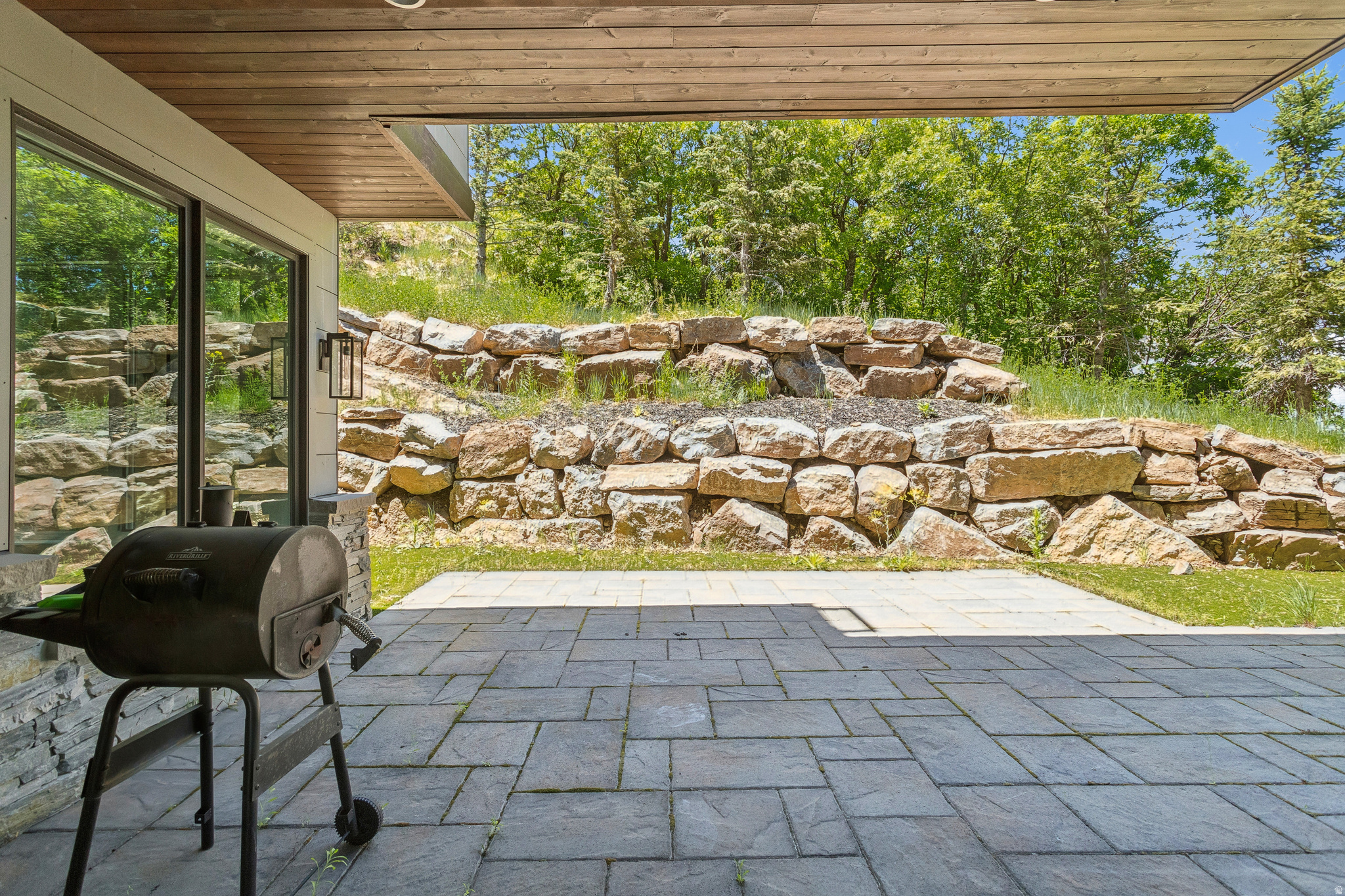 2908 W DEER POINTE DR