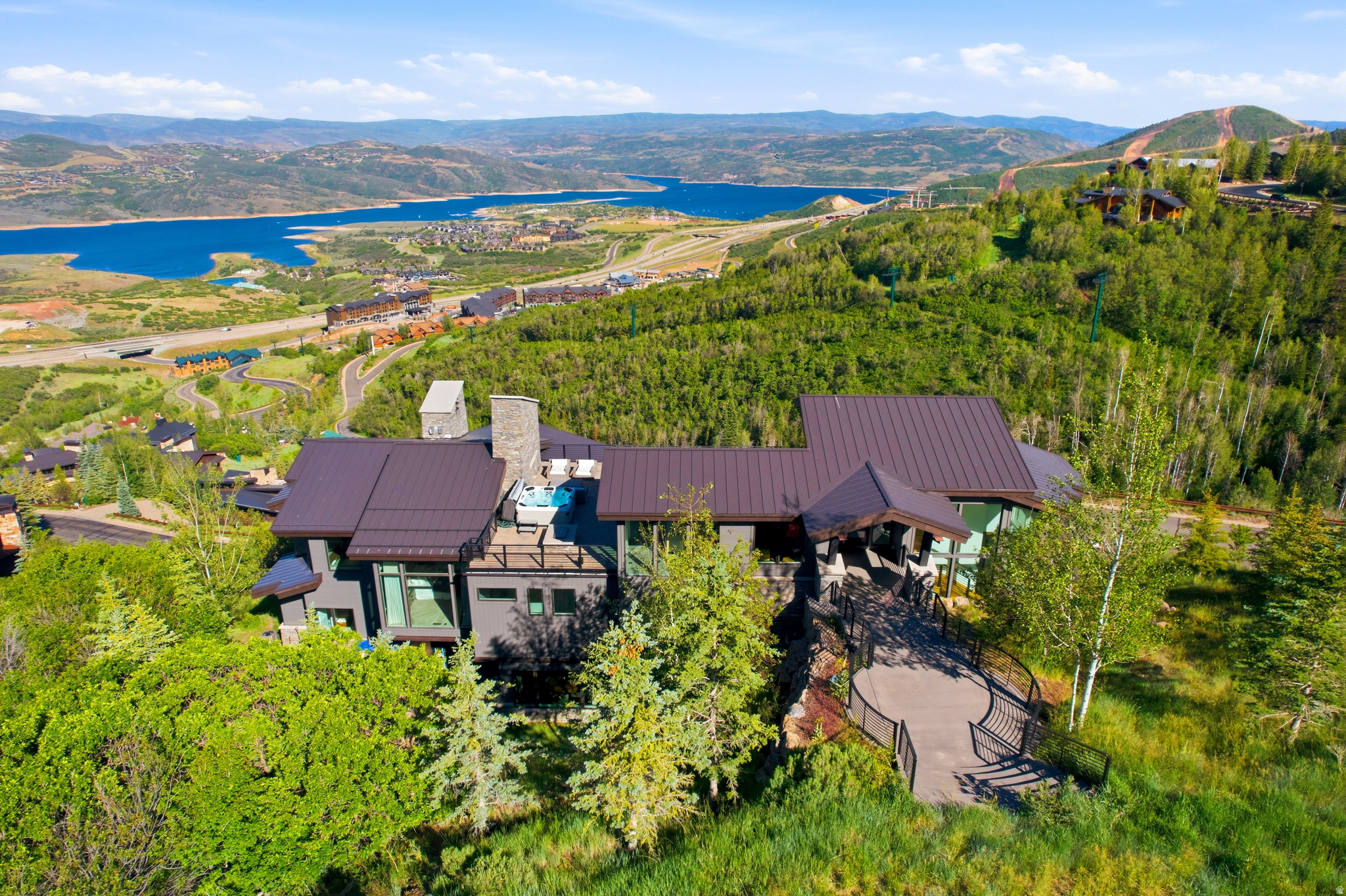 2908 W DEER POINTE DR