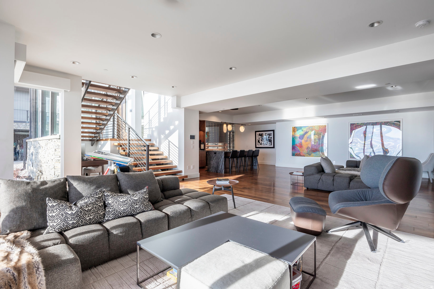 2908 W DEER POINTE DR