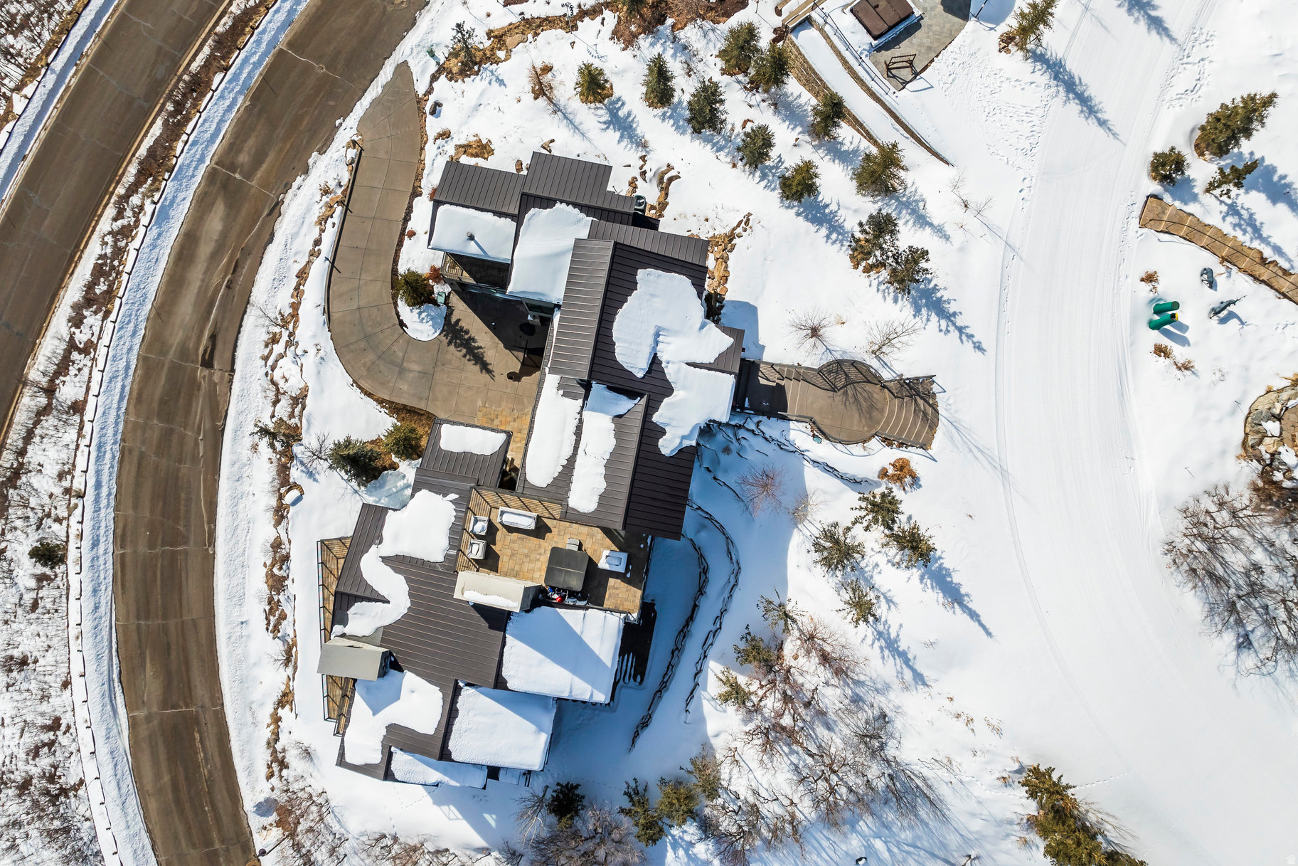 2908 W DEER POINTE DR