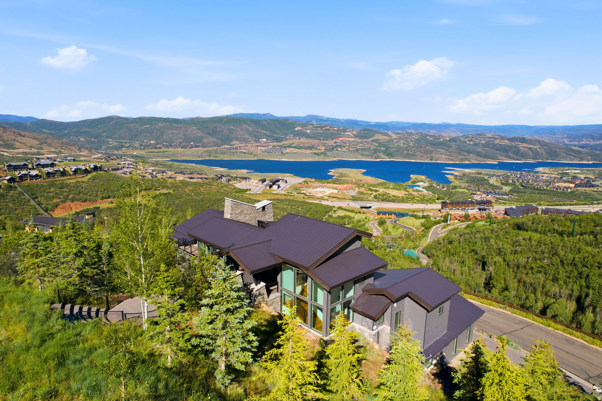 2908 W DEER POINTE DR