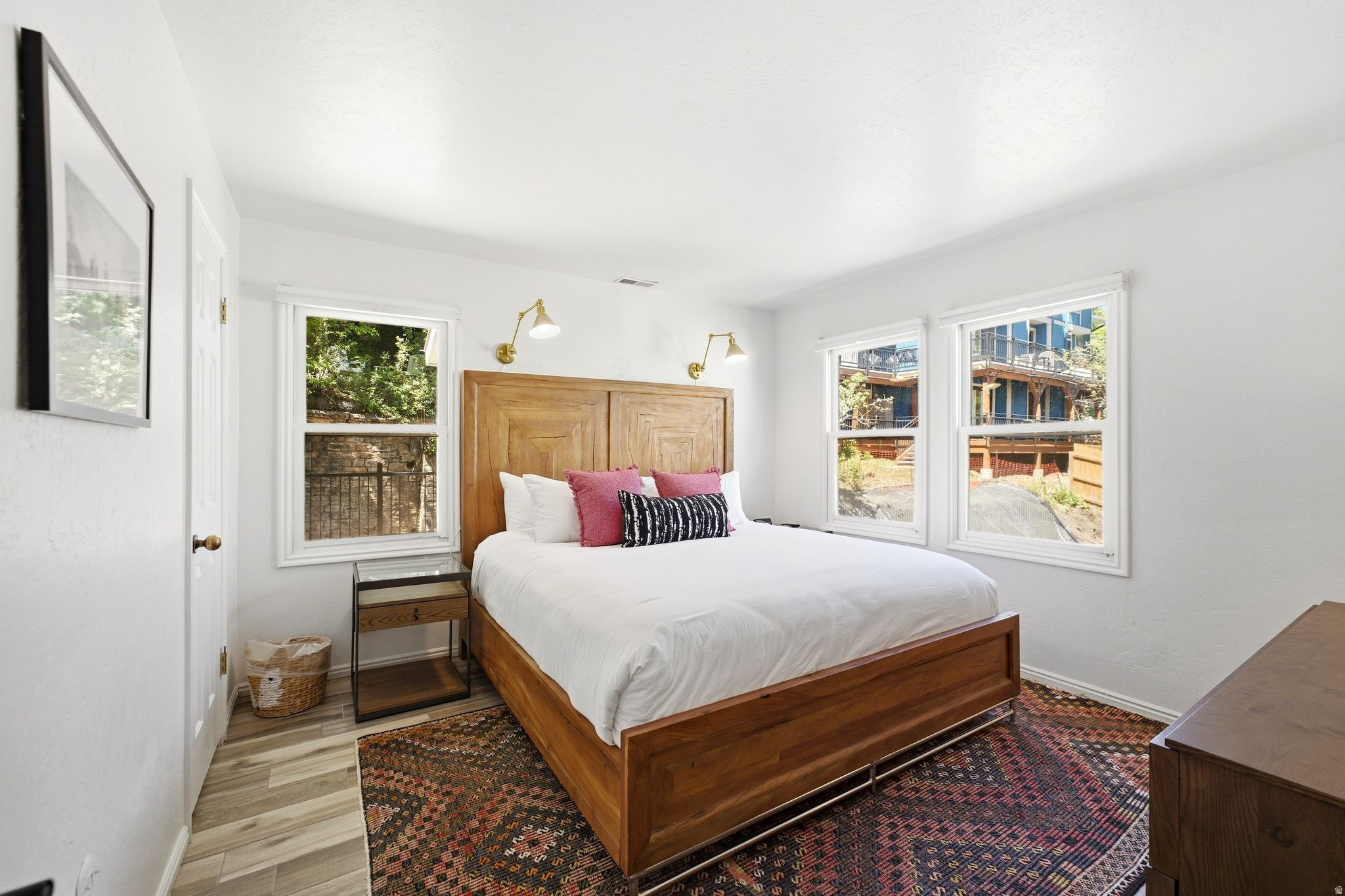 441 PARK AVE ##3